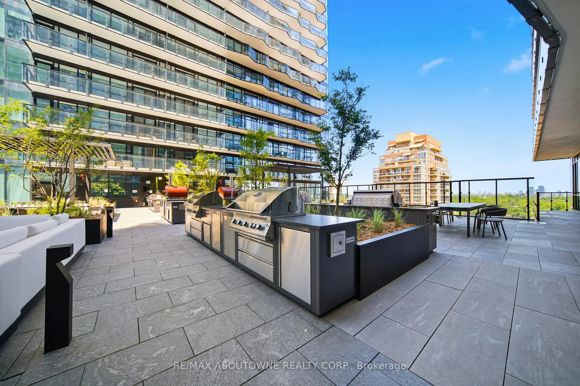 Photo 19 of Unit 908S, 110 Broadway Avenue, Toronto, Mount Pleasant West — HOMEH