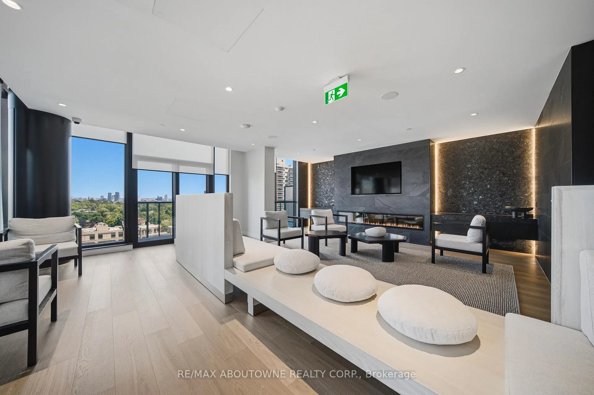 Photo 21 of Unit 908S, 110 Broadway Avenue, Toronto, Mount Pleasant West — HOMEH