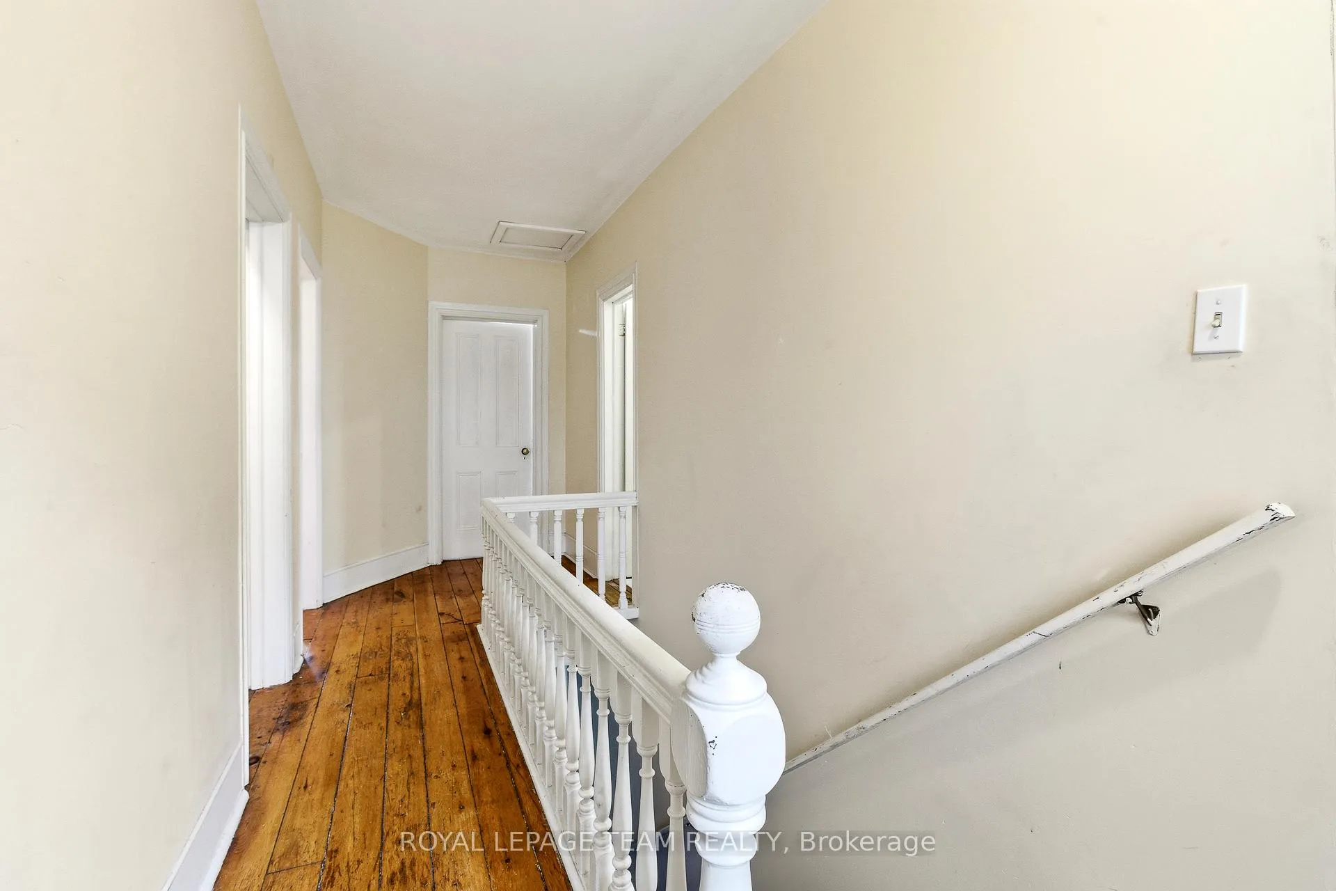 Photo 18 of 910 Pinecrest Road, Ottawa, Fairfield Heights — HOMEH