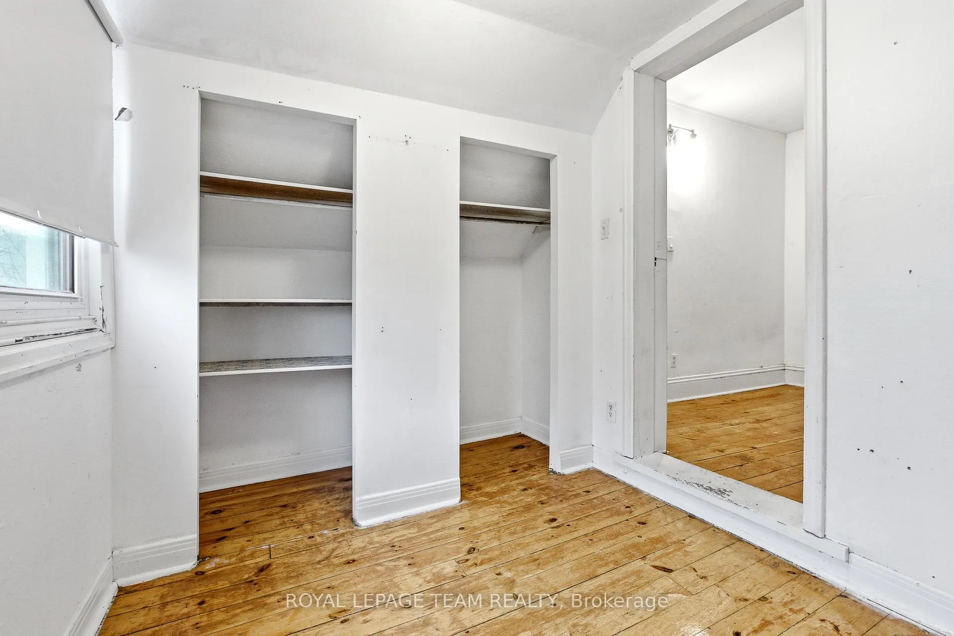 Photo 23 of 910 Pinecrest Road, Ottawa, Fairfield Heights — HOMEH