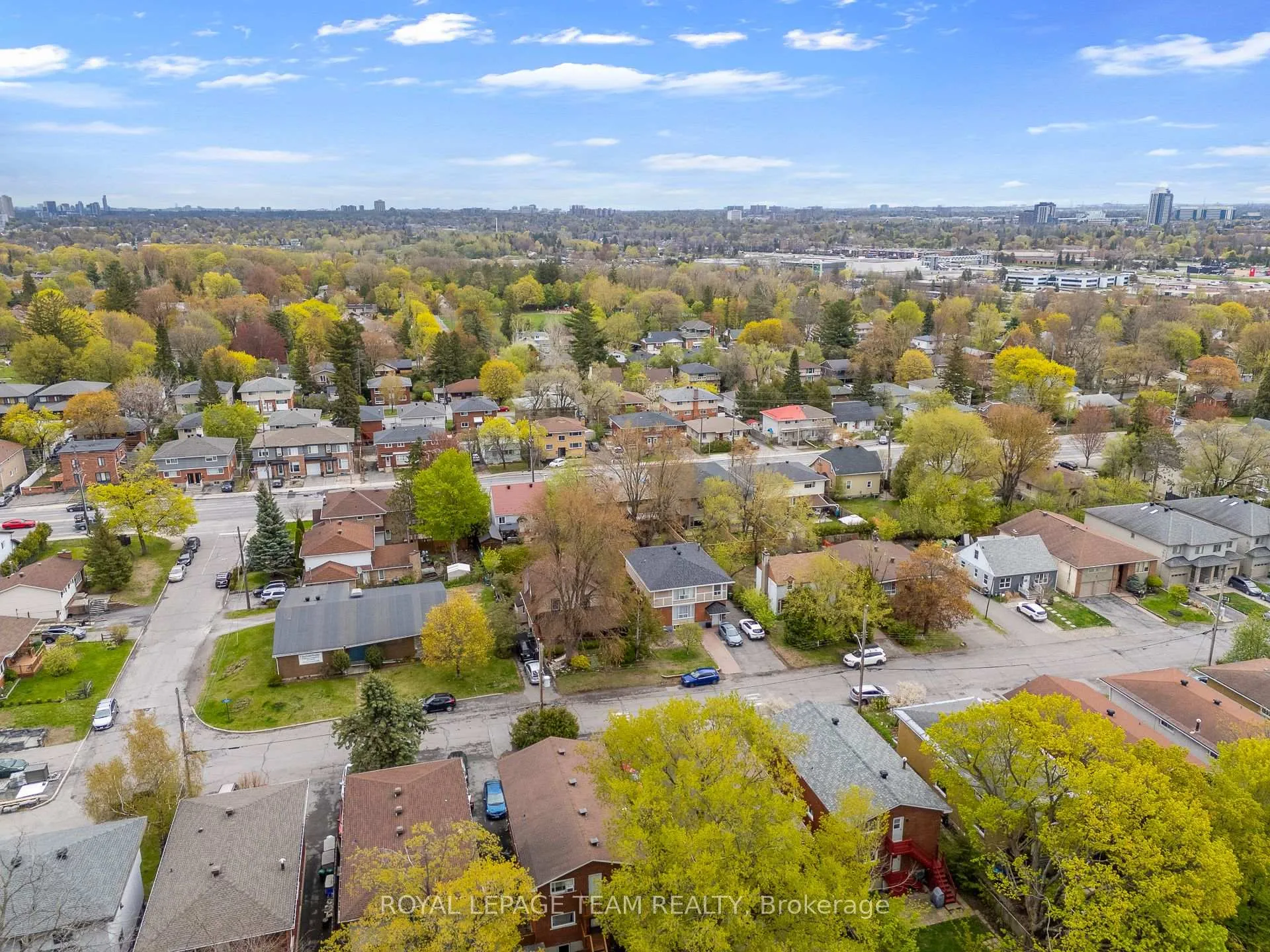 Photo 37 of 910 Pinecrest Road, Ottawa, Fairfield Heights — HOMEH