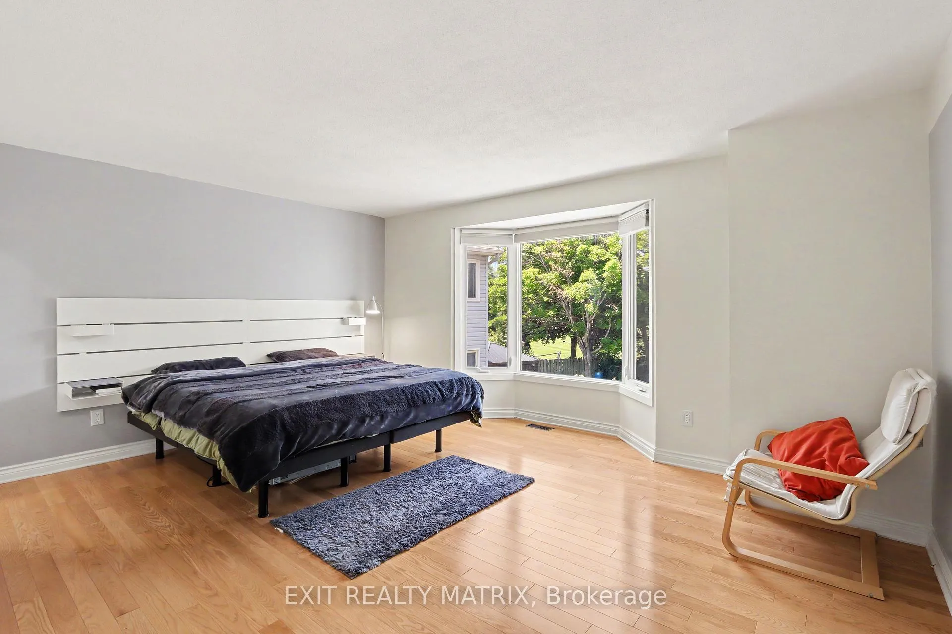 Photo 11 of 383 Viewmount Drive, Ottawa, Borden Farm/Stewart Farm/Carleton Heights/Parkwood Hills — HOMEH