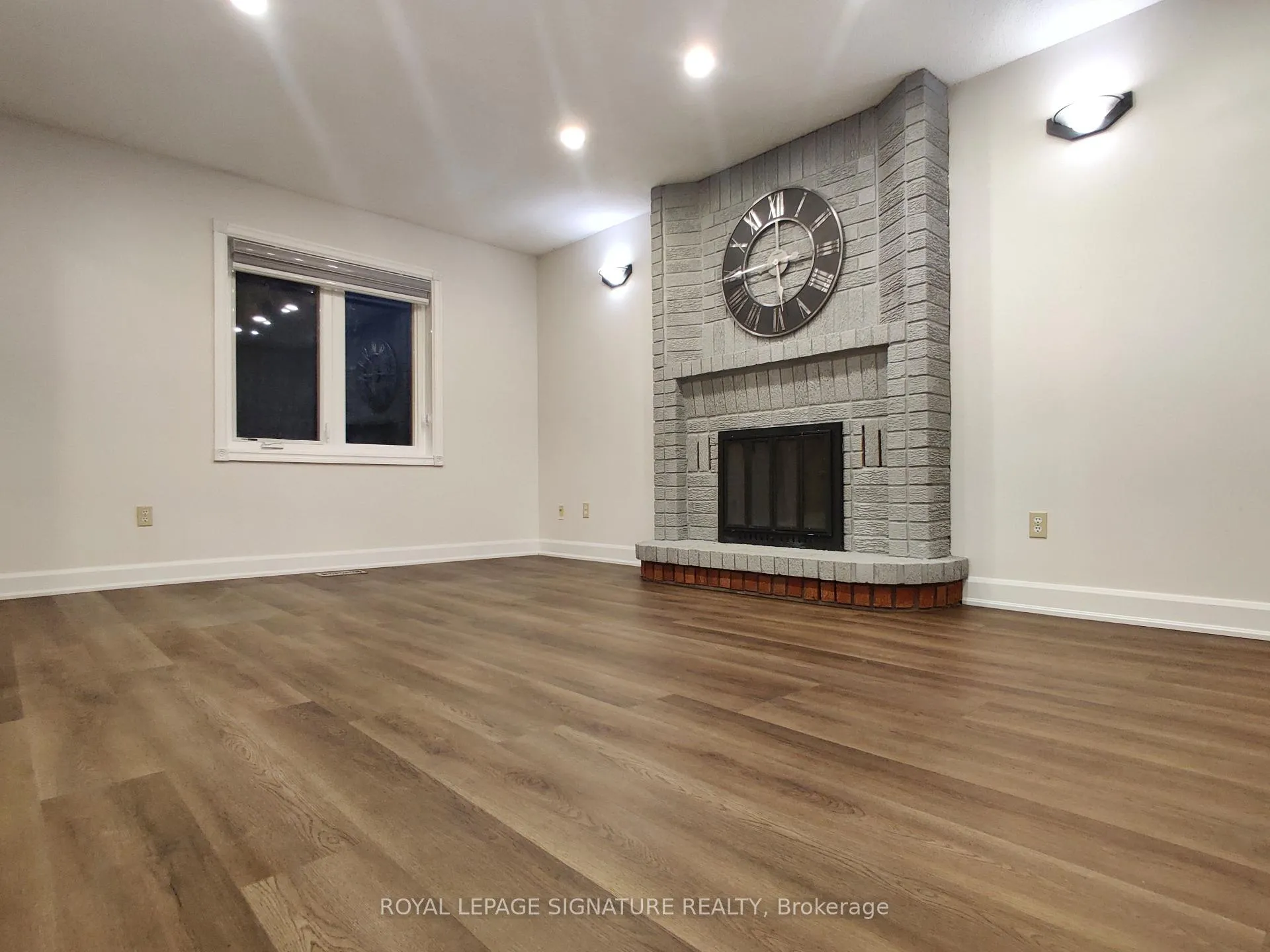 Photo 9 of Unit Upper, 2966 Caradoc Lane, Oakville, Clearview — HOMEH
