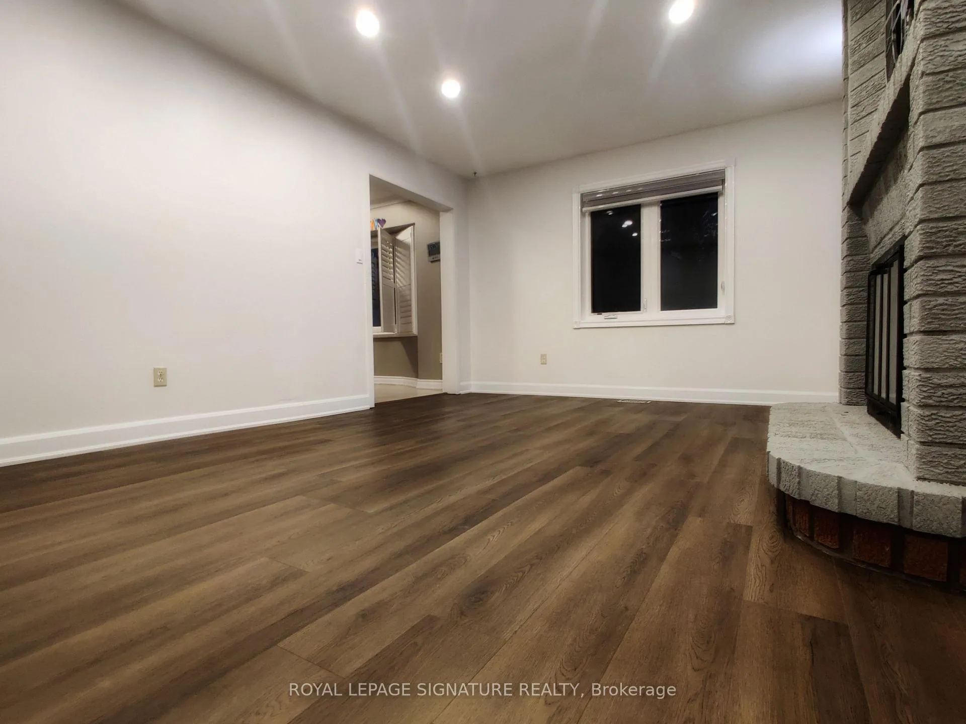 Photo 10 of Unit Upper, 2966 Caradoc Lane, Oakville, Clearview — HOMEH