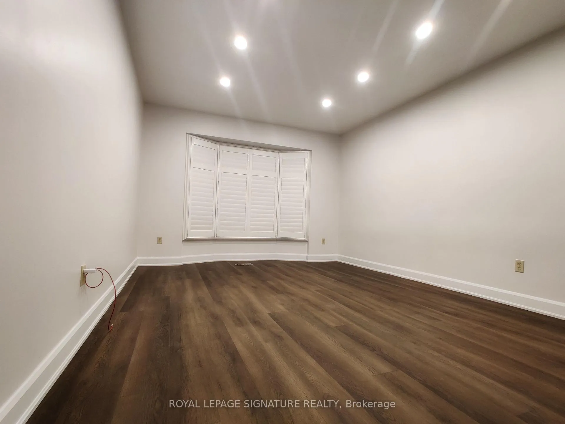 Photo 13 of Unit Upper, 2966 Caradoc Lane, Oakville, Clearview — HOMEH