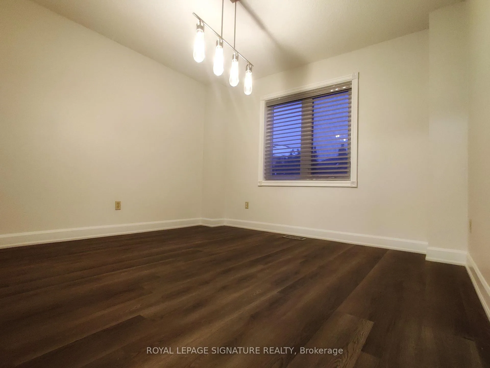 Photo 15 of Unit Upper, 2966 Caradoc Lane, Oakville, Clearview — HOMEH