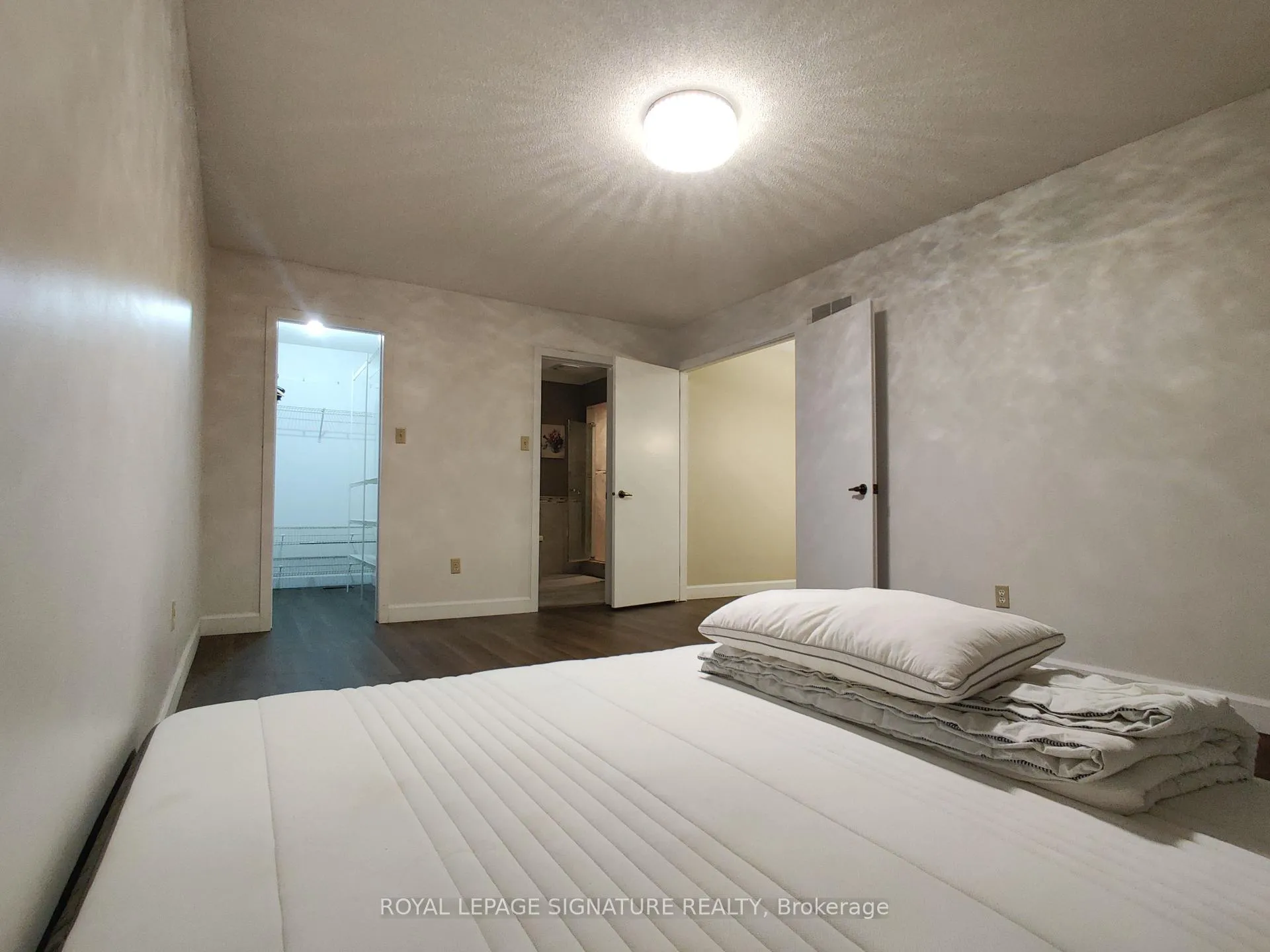 Photo 22 of Unit Upper, 2966 Caradoc Lane, Oakville, Clearview — HOMEH