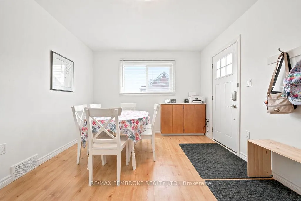 Photo 3 of 400 Murray Street, Pembroke, Pembroke — HOMEH