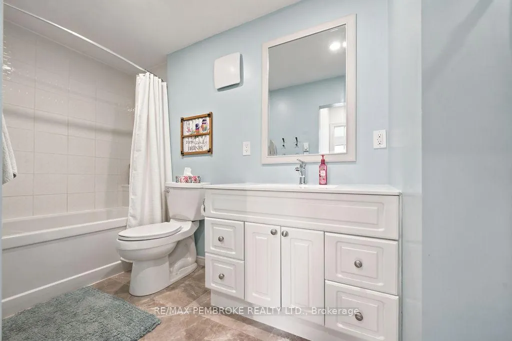 Photo 7 of 400 Murray Street, Pembroke, Pembroke — HOMEH