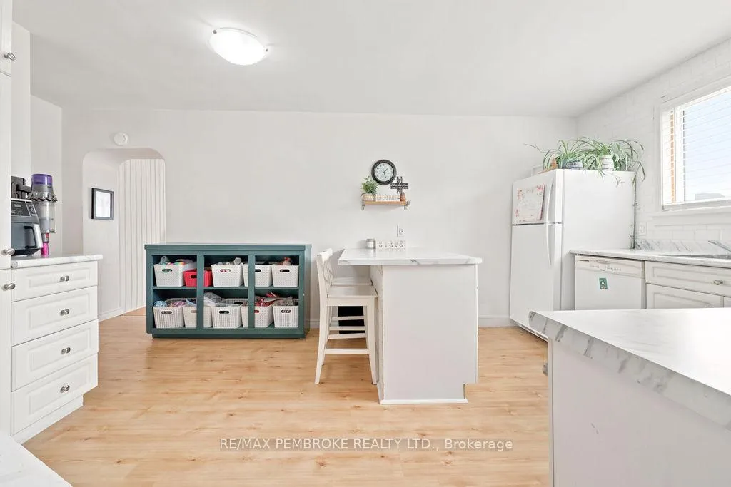Photo 11 of 400 Murray Street, Pembroke, Pembroke — HOMEH