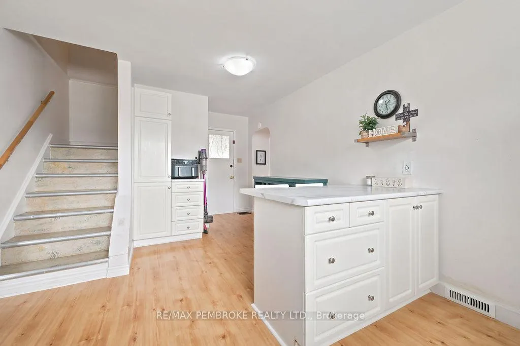 Photo 16 of 400 Murray Street, Pembroke, Pembroke — HOMEH