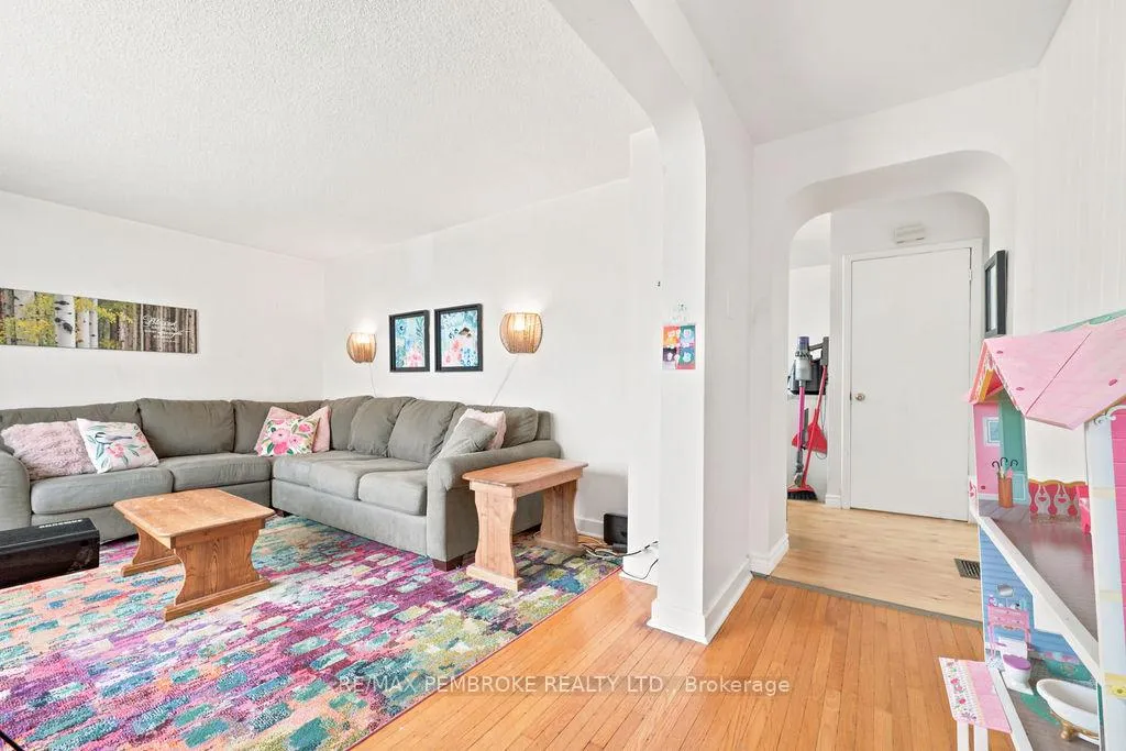 Photo 18 of 400 Murray Street, Pembroke, Pembroke — HOMEH