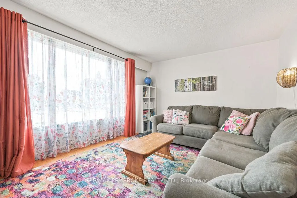 Photo 21 of 400 Murray Street, Pembroke, Pembroke — HOMEH