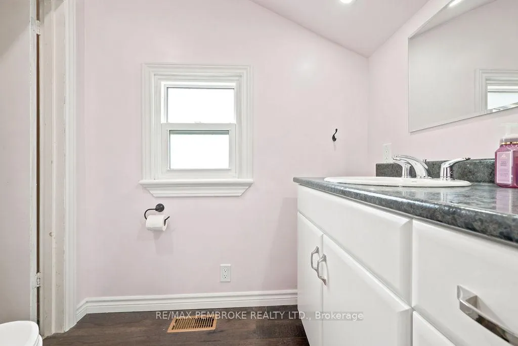 Photo 32 of 400 Murray Street, Pembroke, Pembroke — HOMEH