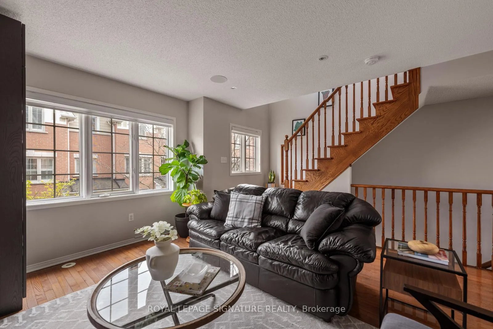 Photo 7 of Unit 4, 191 Twelfth Street, Etobicoke, New Toronto — HOMEH