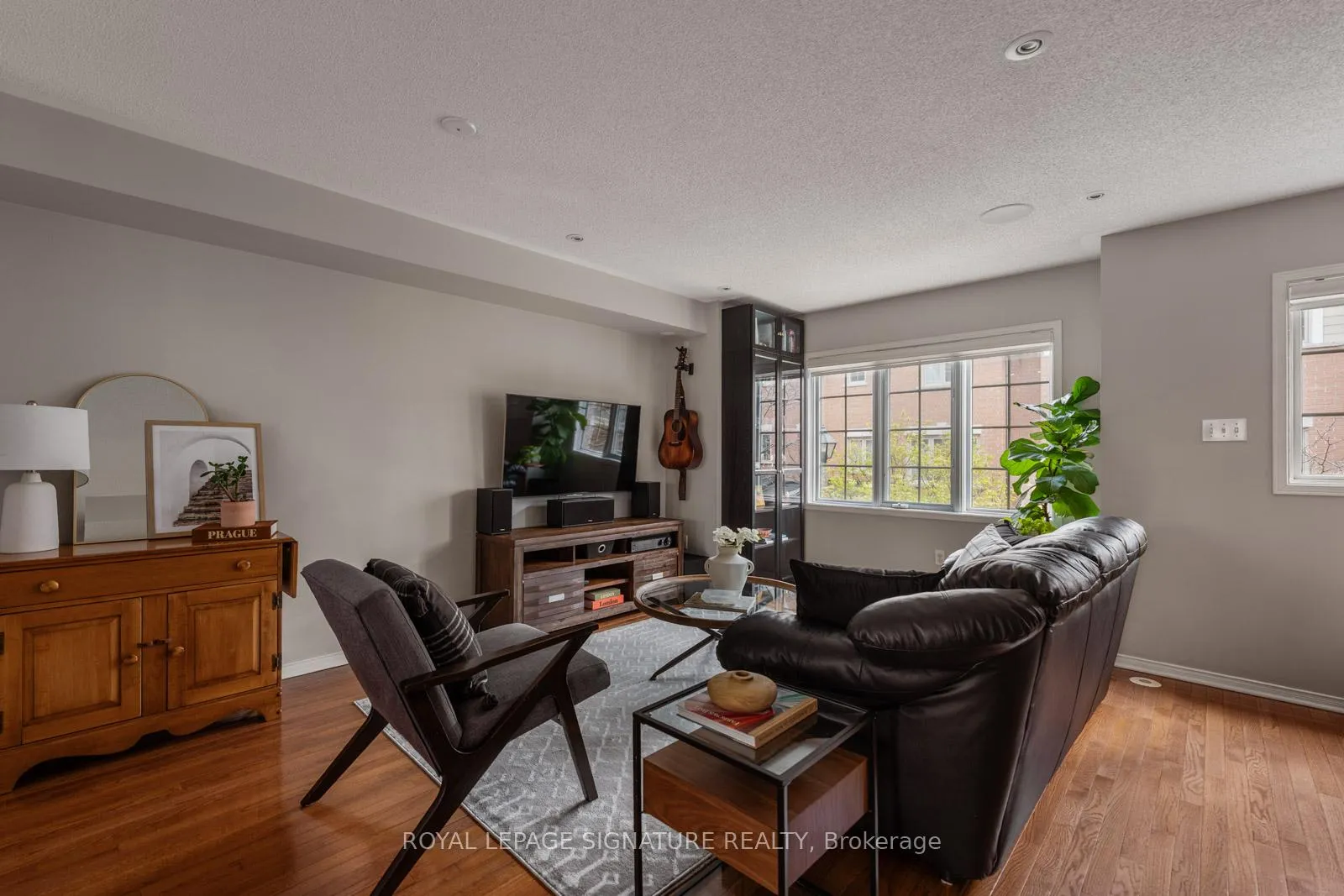 Photo 8 of Unit 4, 191 Twelfth Street, Etobicoke, New Toronto — HOMEH