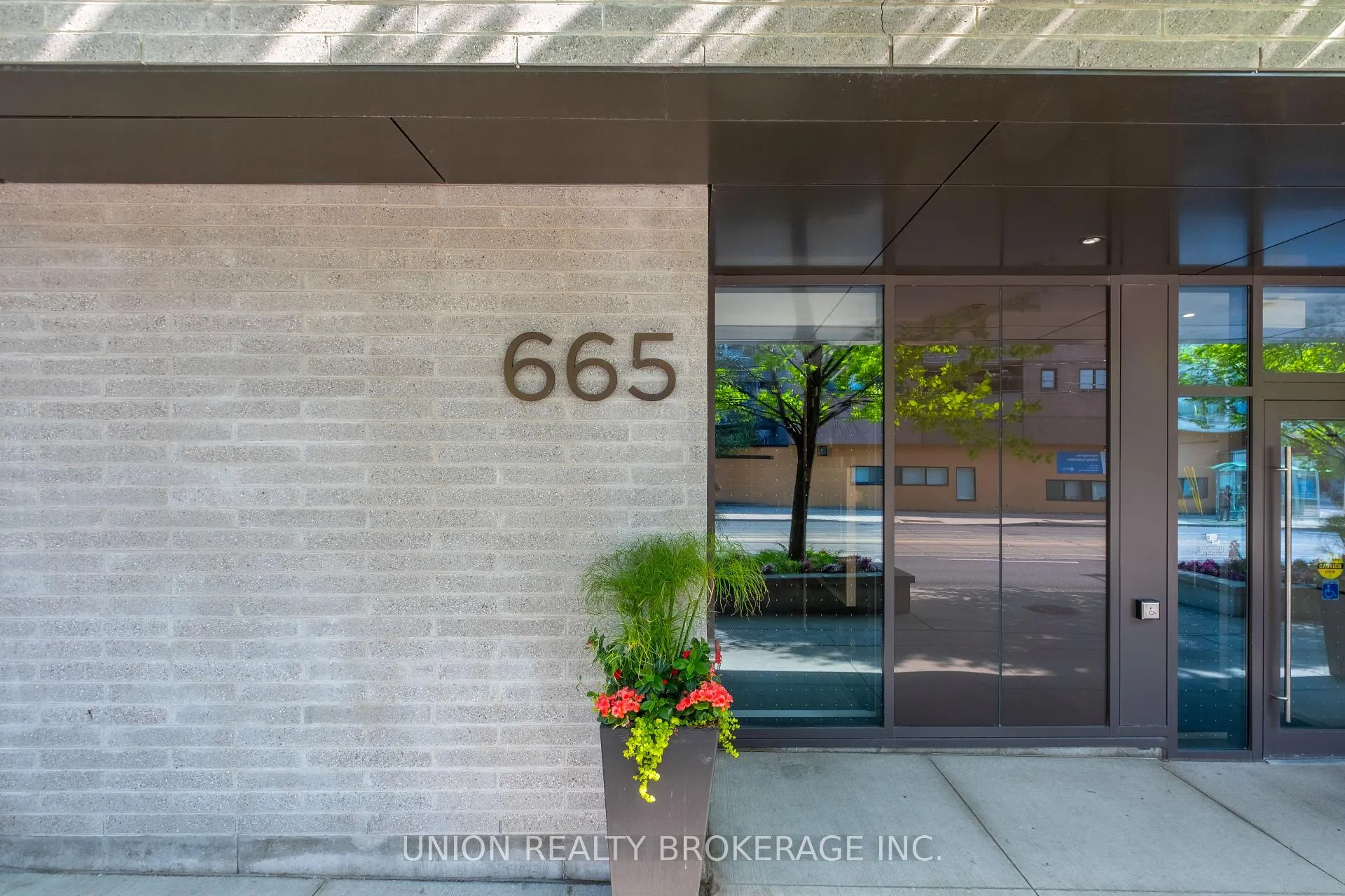 Photo 1 of Unit 503, 665 Kingston Road, Toronto, The Beaches — HOMEH