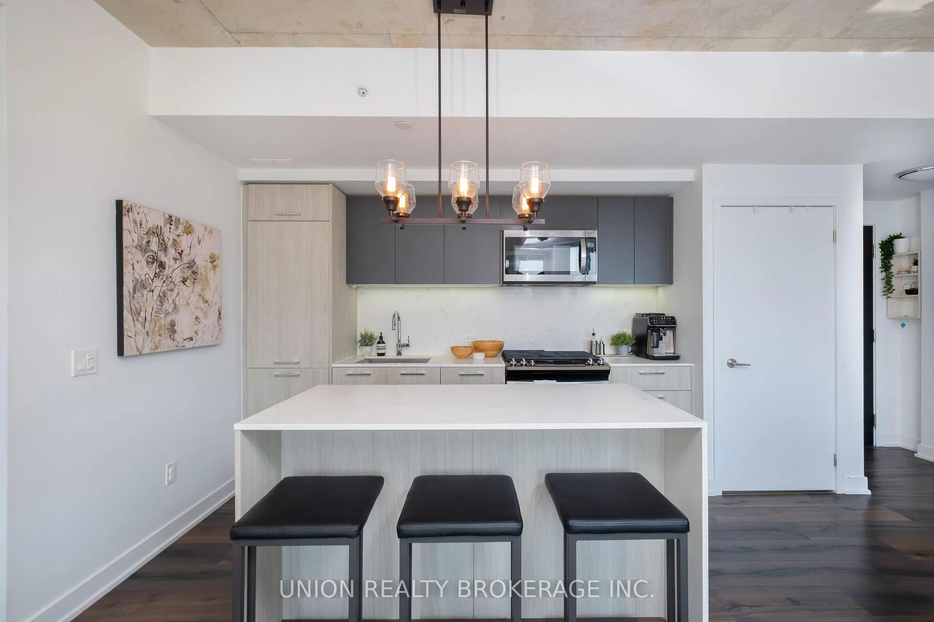 Photo 8 of Unit 503, 665 Kingston Road, Toronto, The Beaches — HOMEH