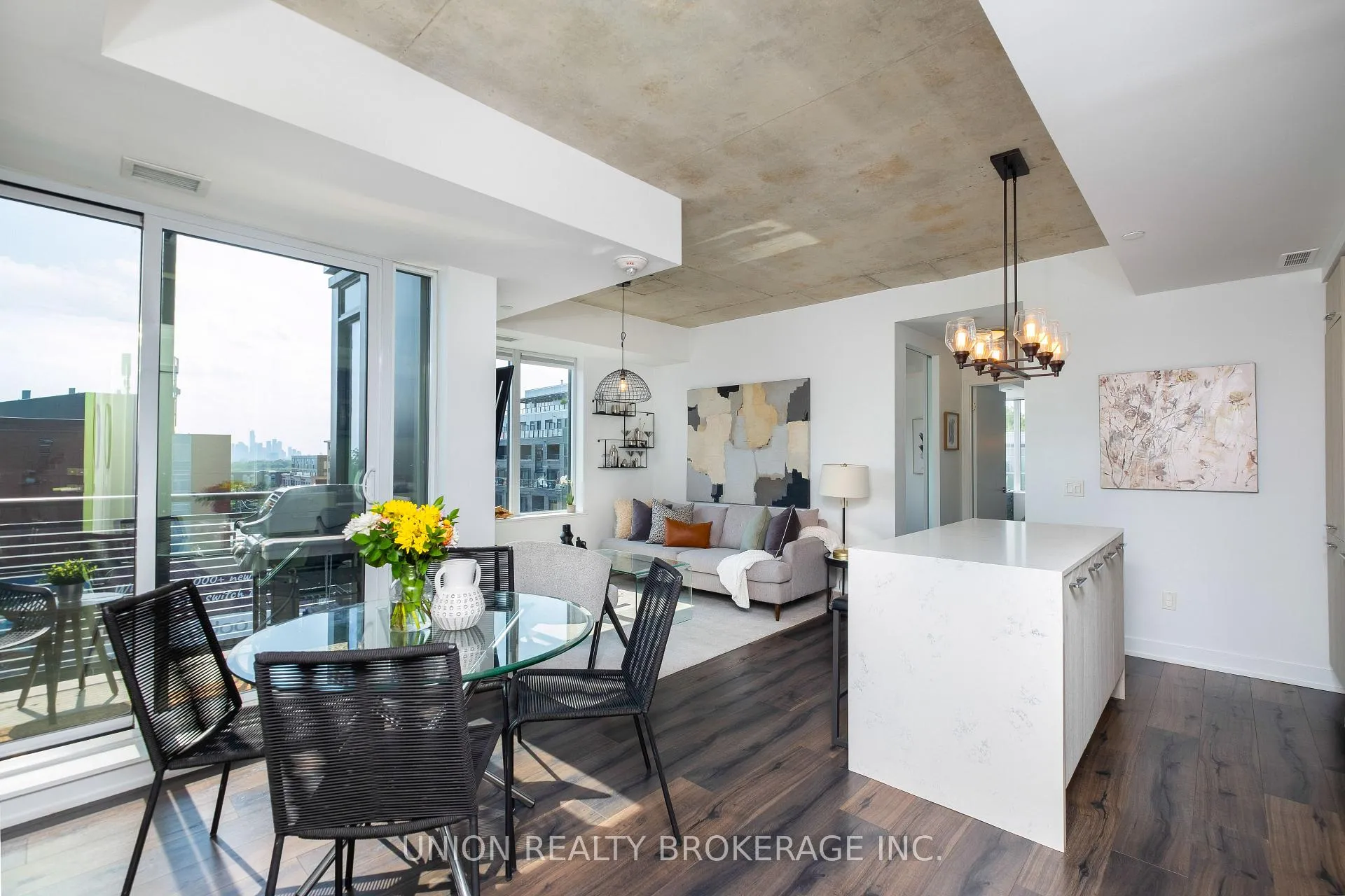 Photo 12 of Unit 503, 665 Kingston Road, Toronto, The Beaches — HOMEH
