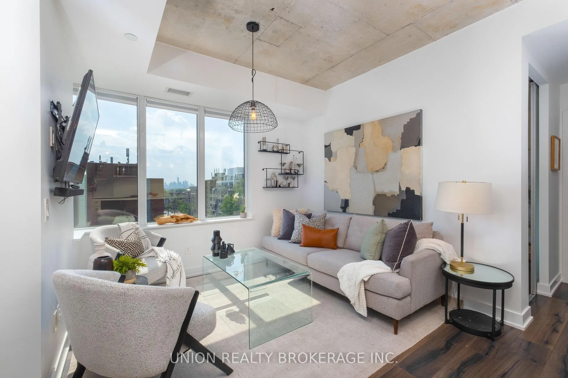 Photo 14 of Unit 503, 665 Kingston Road, Toronto, The Beaches — HOMEH