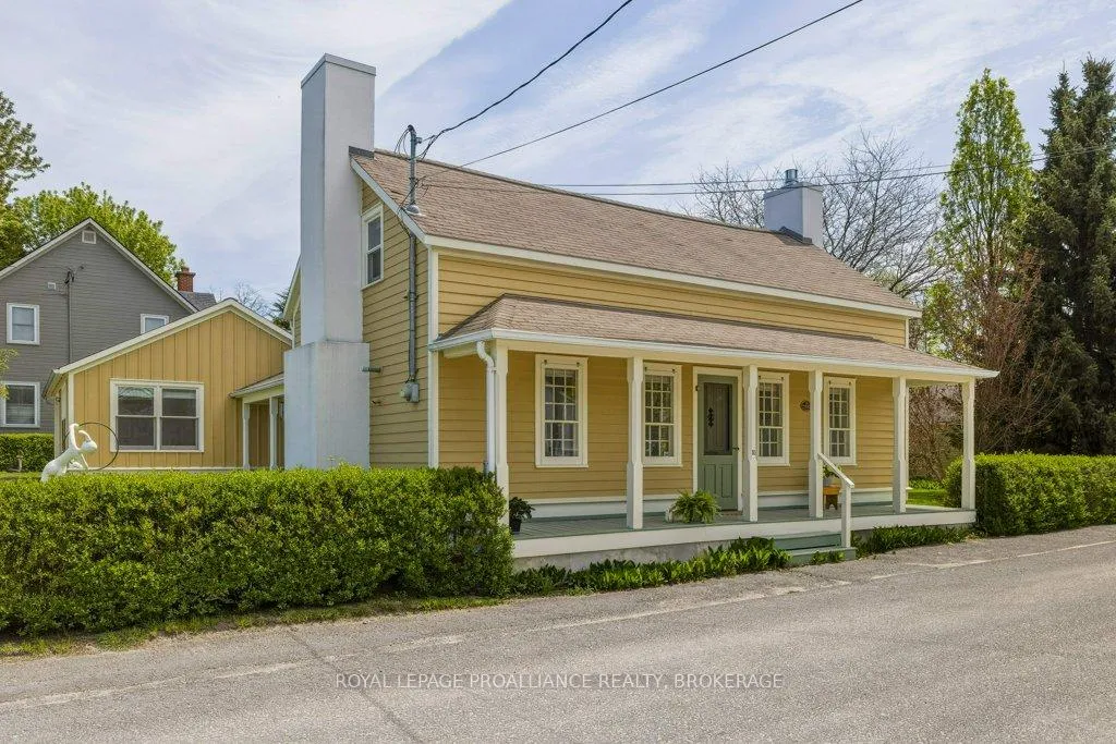 Photo 1 of 10 Drummond Street, Kingston, Kingston East (Incl CFB Kingston) — HOMEH
