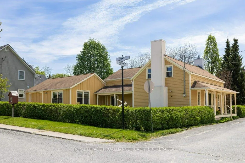 Photo 2 of 10 Drummond Street, Kingston, Kingston East (Incl CFB Kingston) — HOMEH