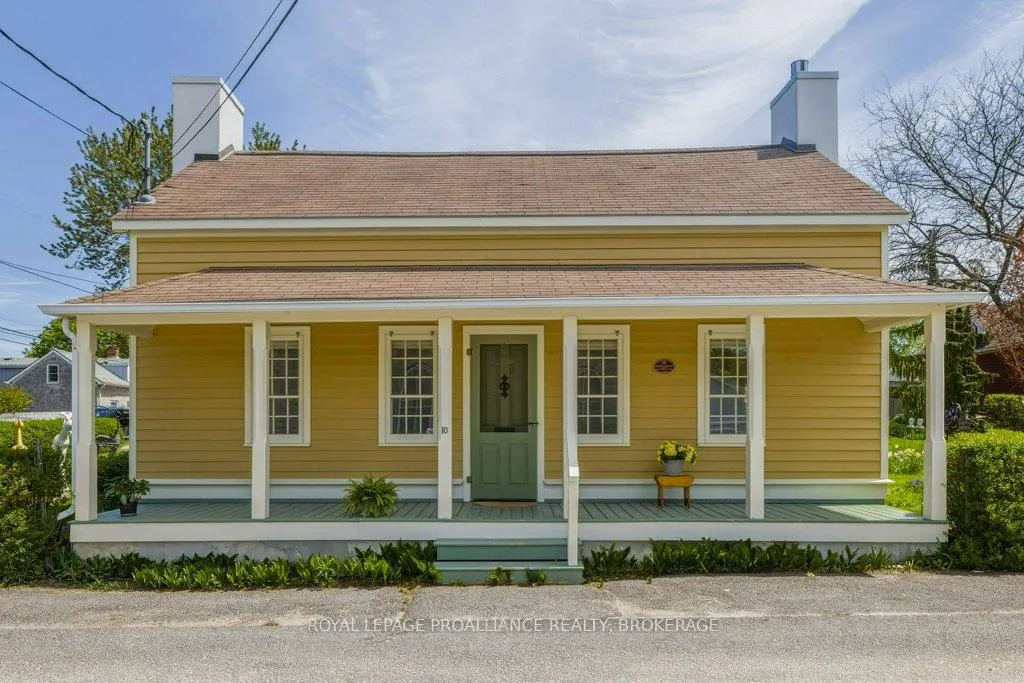 Photo 5 of 10 Drummond Street, Kingston, Kingston East (Incl CFB Kingston) — HOMEH