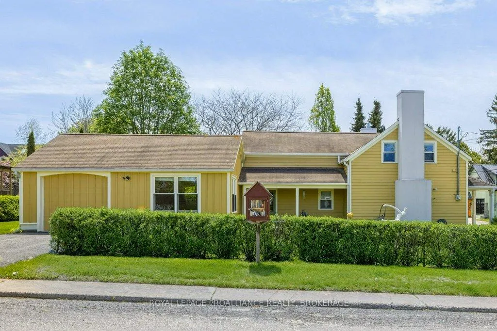 Photo 34 of 10 Drummond Street, Kingston, Kingston East (Incl CFB Kingston) — HOMEH