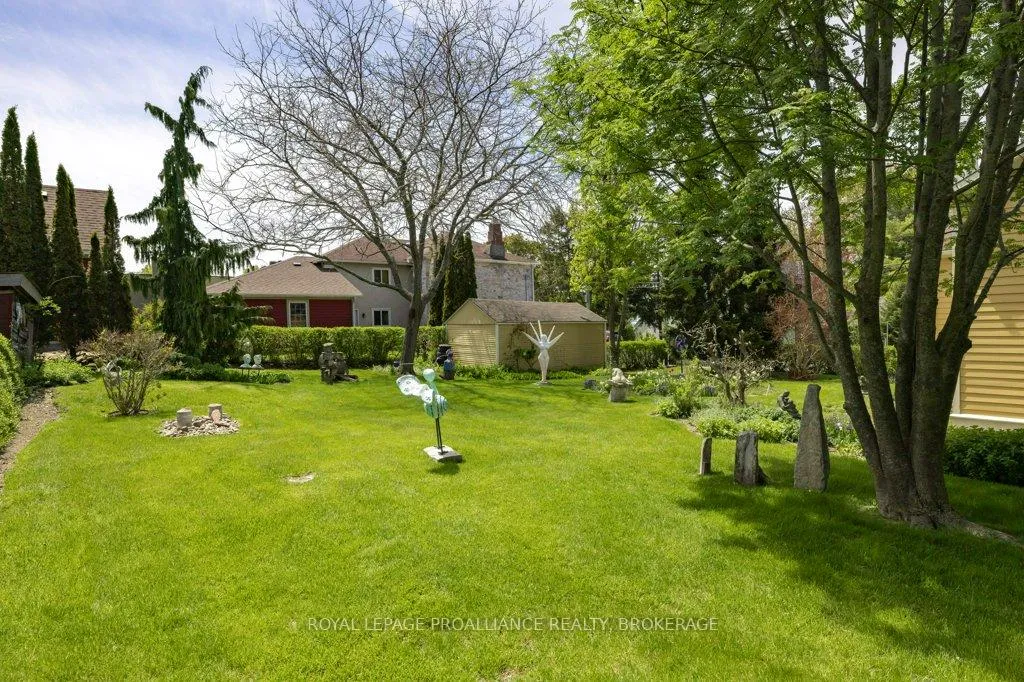 Photo 37 of 10 Drummond Street, Kingston, Kingston East (Incl CFB Kingston) — HOMEH