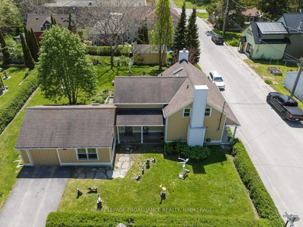 Photo 45 of 10 Drummond Street, Kingston, Kingston East (Incl CFB Kingston) — HOMEH
