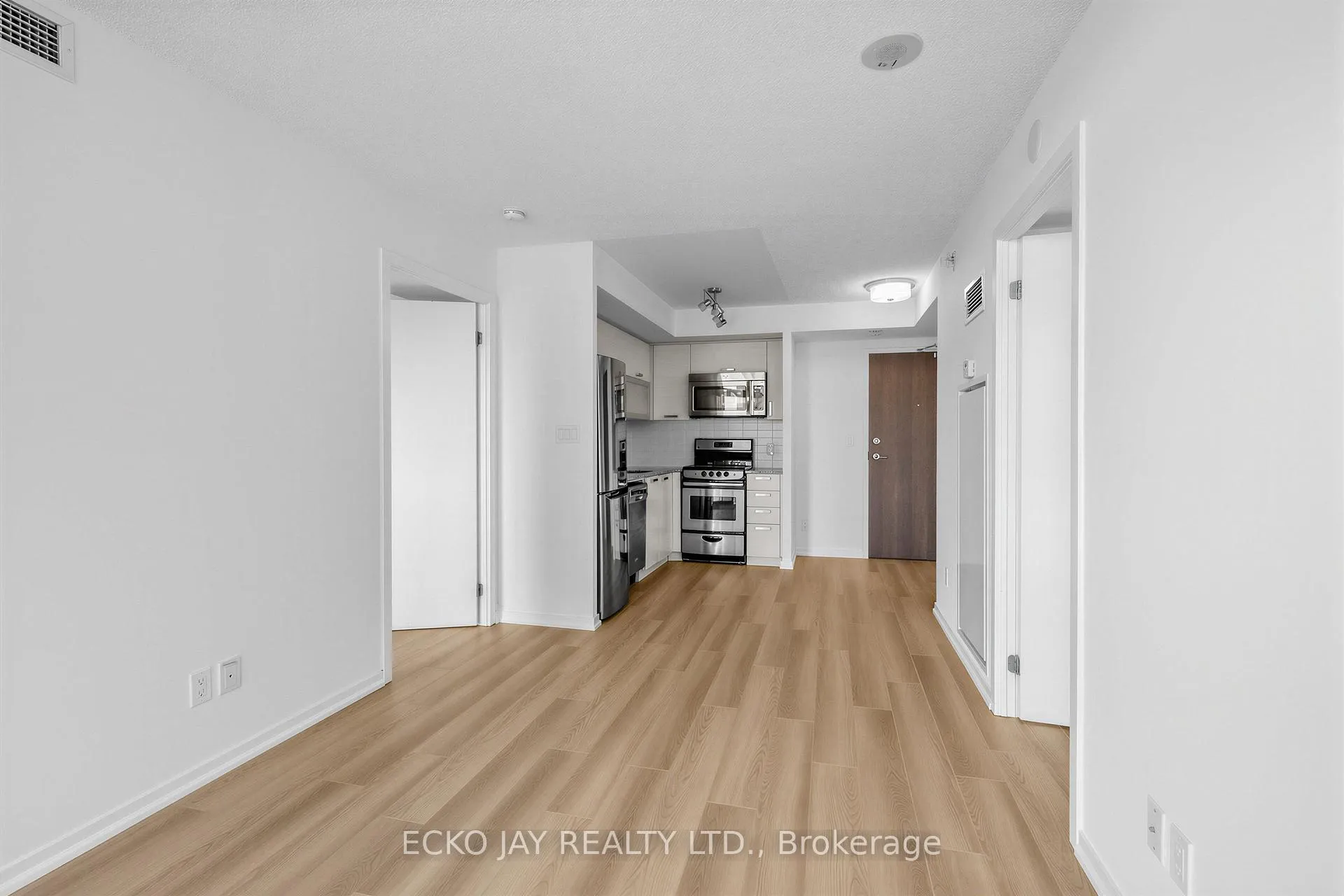 Photo 6 of Unit 528, 68 Abell Street, Toronto, Little Portugal — HOMEH