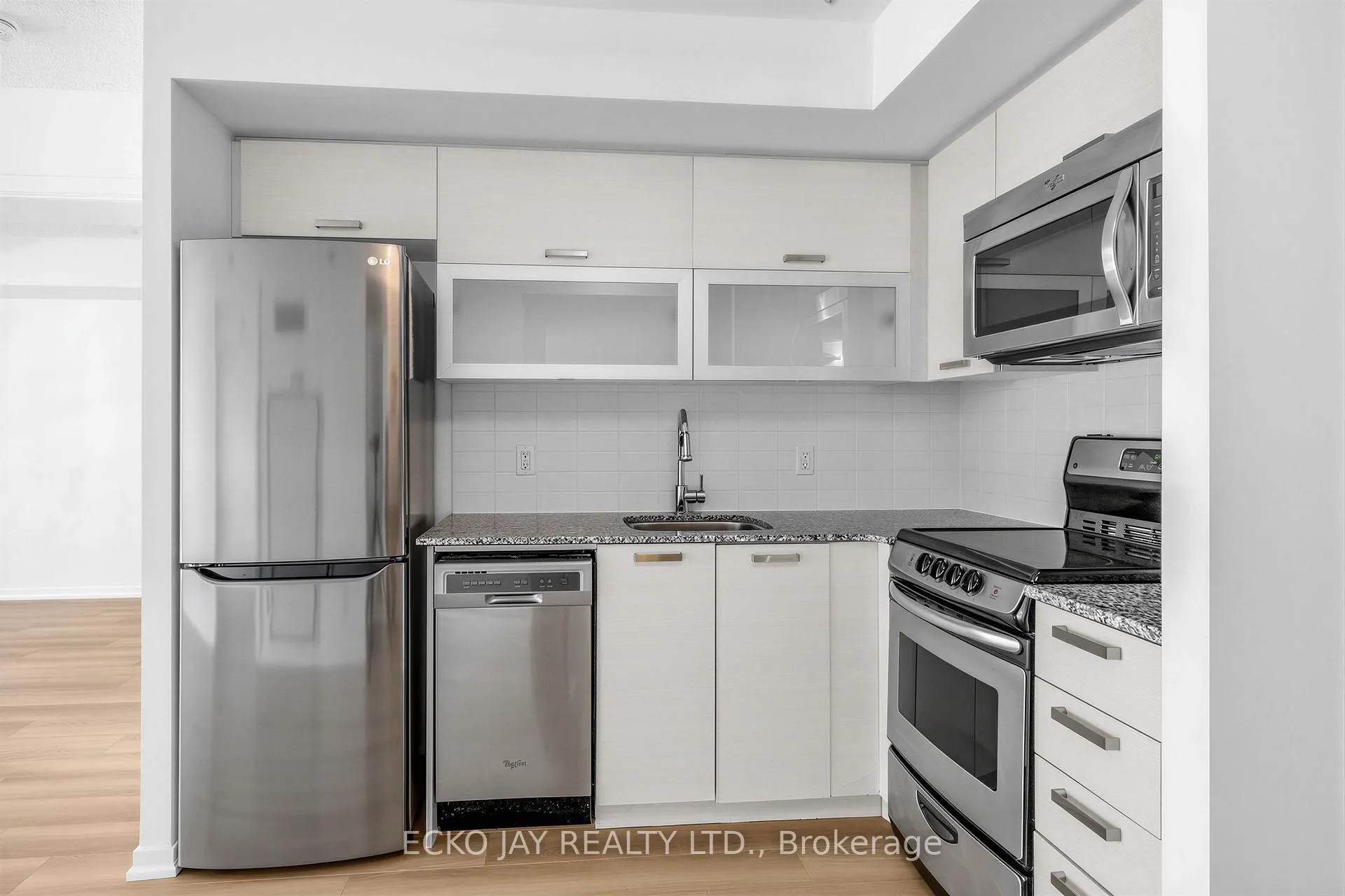 Photo 8 of Unit 528, 68 Abell Street, Toronto, Little Portugal — HOMEH