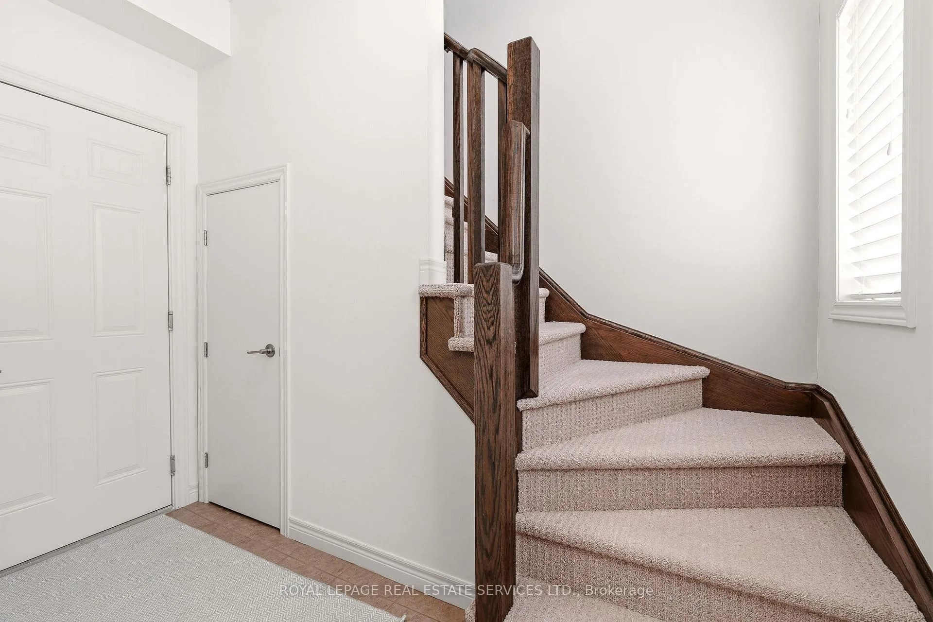 Photo 9 of Unit 39, 310 Fall Fair Way, Hamilton, Binbrook — HOMEH