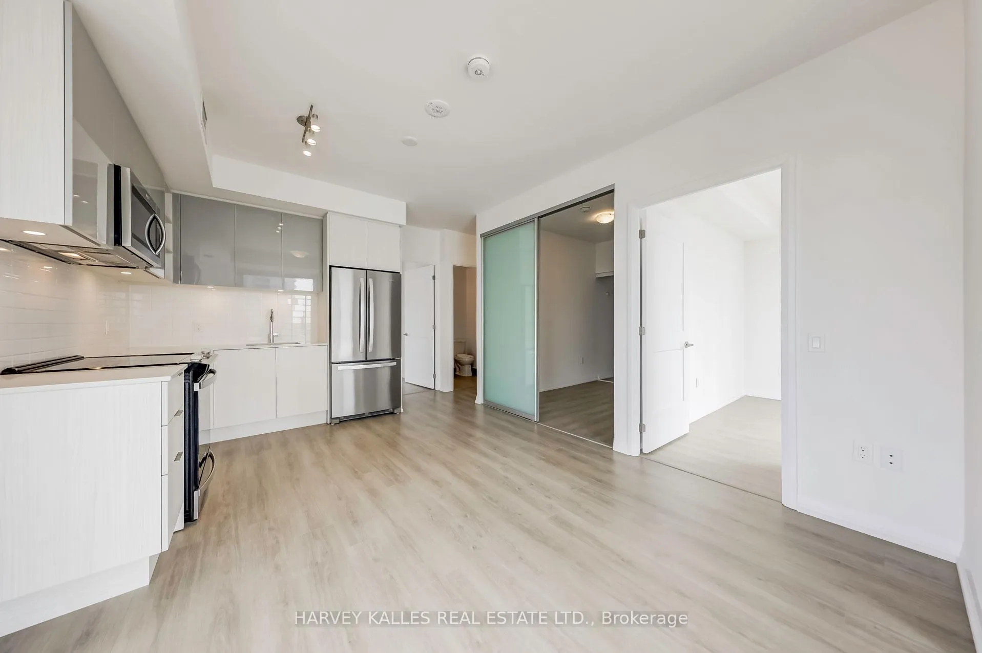 Photo 11 of Unit 2217, 50 Dunfield Avenue, Toronto, Mount Pleasant West — HOMEH