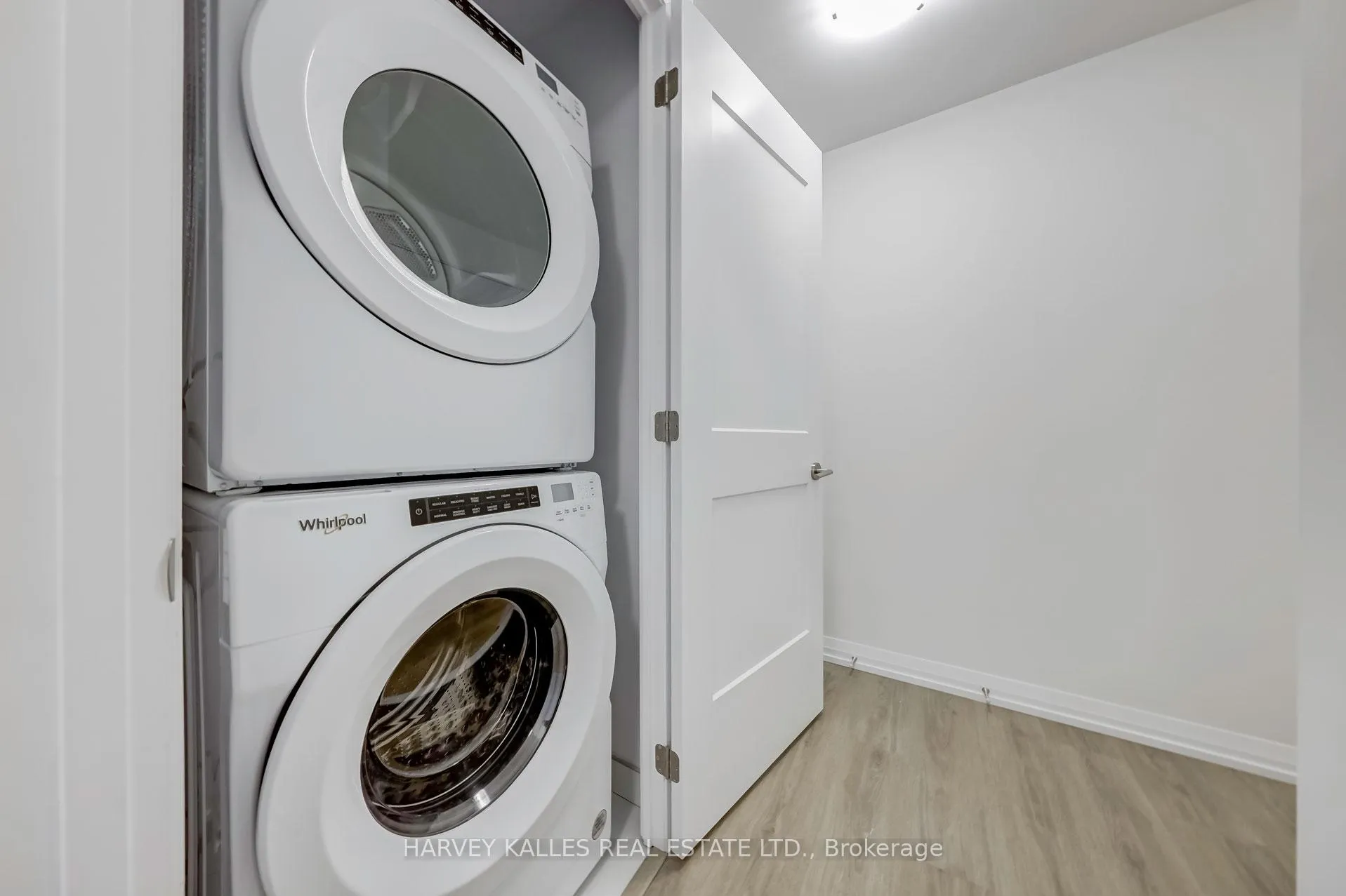 Photo 19 of Unit 2217, 50 Dunfield Avenue, Toronto, Mount Pleasant West — HOMEH