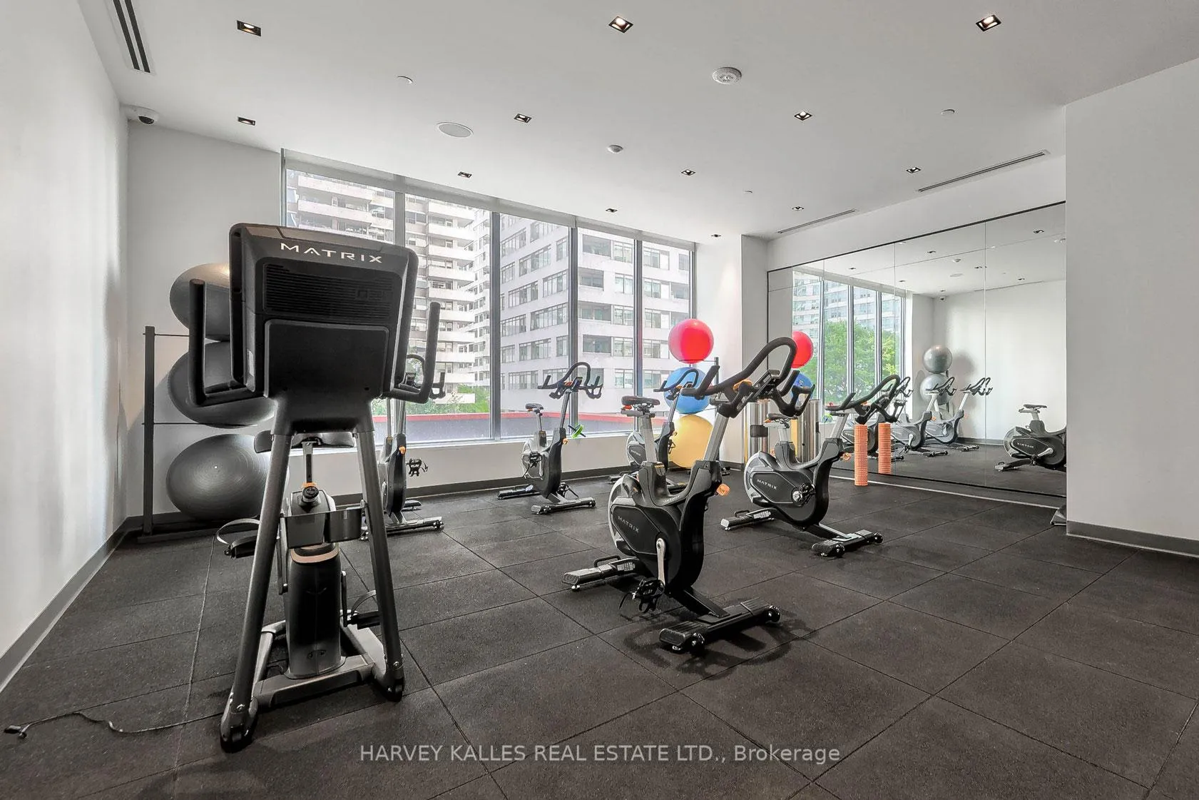 Photo 32 of Unit 2217, 50 Dunfield Avenue, Toronto, Mount Pleasant West — HOMEH