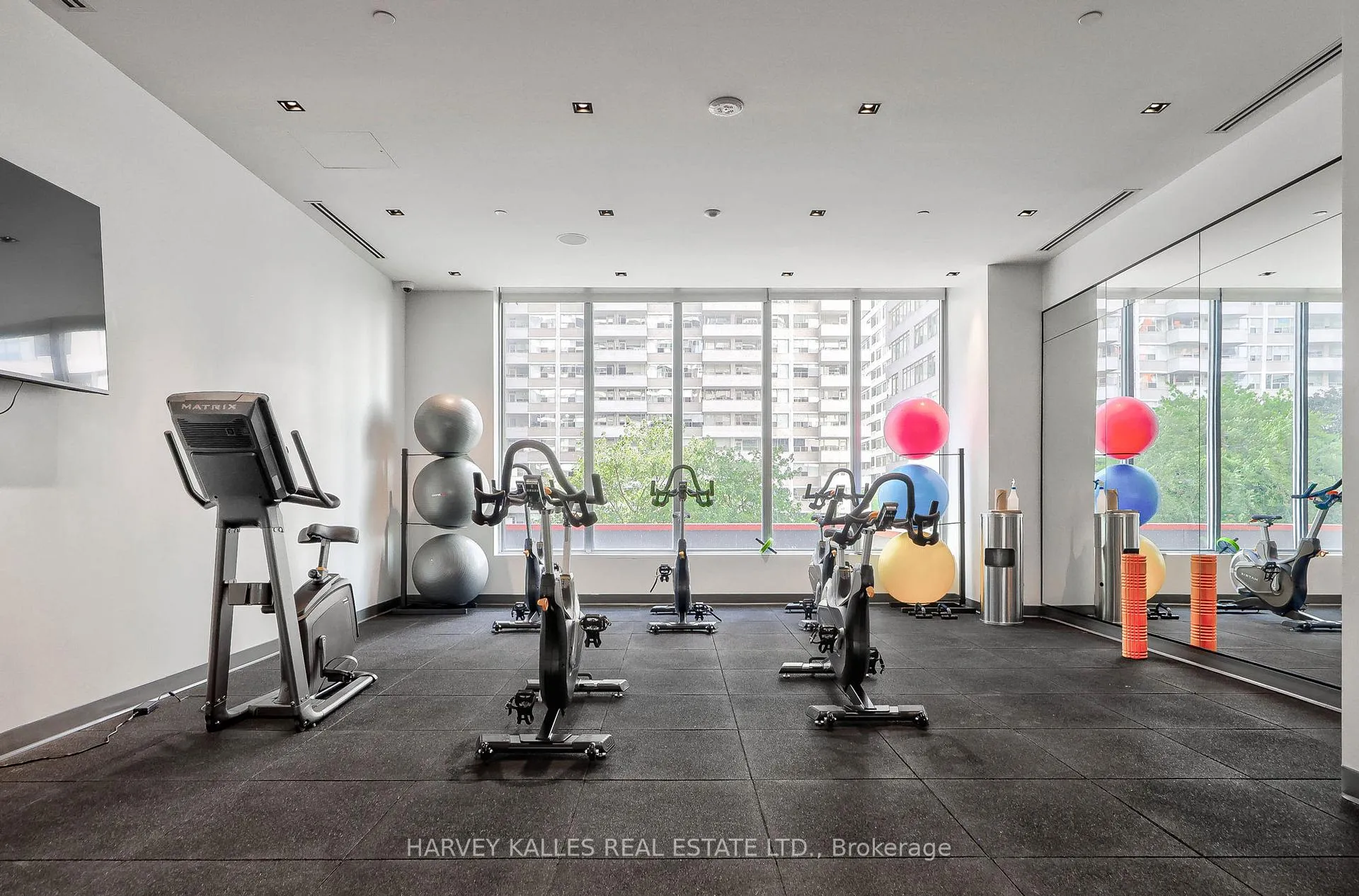 Photo 33 of Unit 2217, 50 Dunfield Avenue, Toronto, Mount Pleasant West — HOMEH