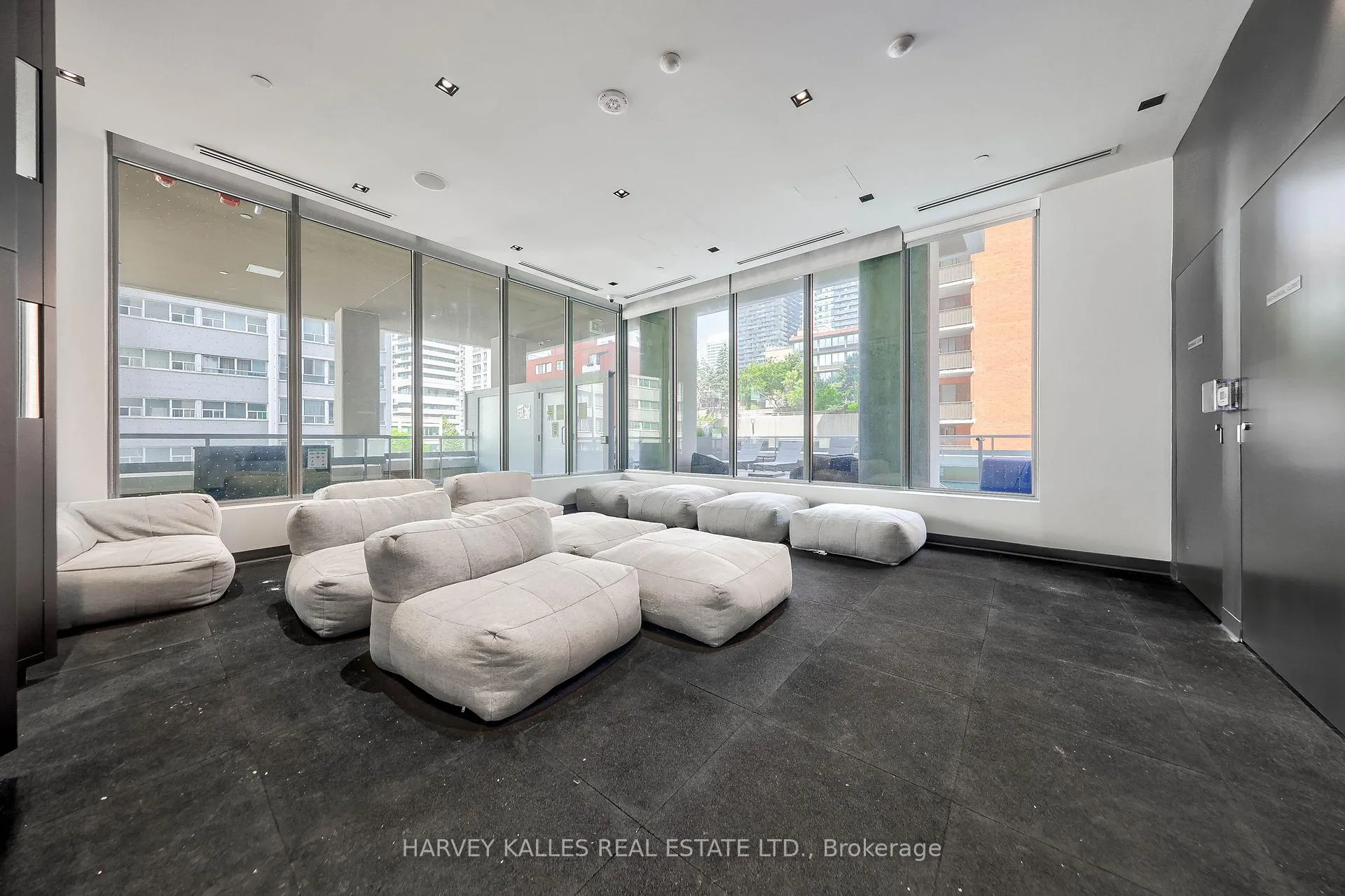 Photo 34 of Unit 2217, 50 Dunfield Avenue, Toronto, Mount Pleasant West — HOMEH