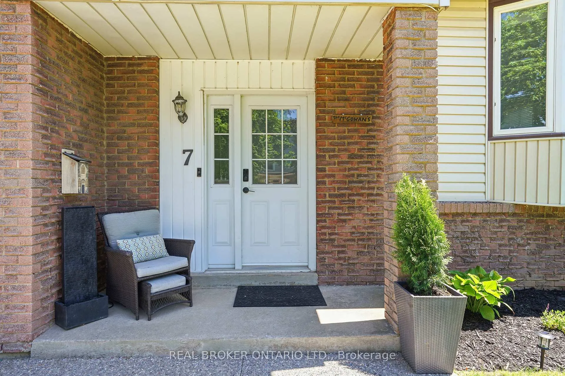Photo 6 of 7 Fairington Crescent, St. Catharines, Lakeshore — HOMEH