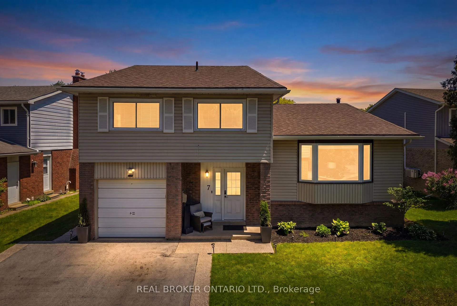 Photo 7 of 7 Fairington Crescent, St. Catharines, Lakeshore — HOMEH