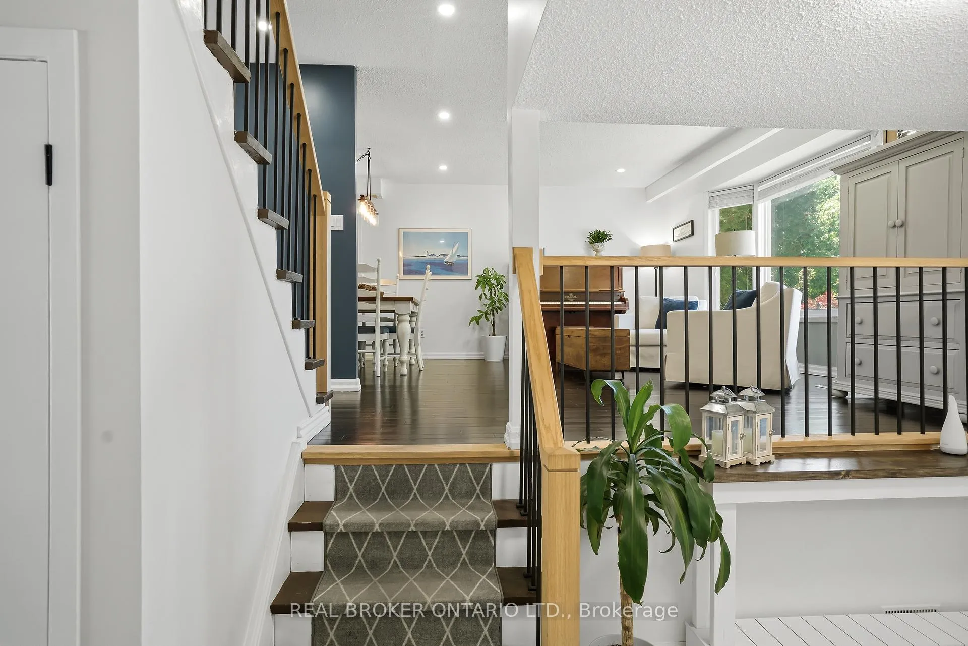 Photo 13 of 7 Fairington Crescent, St. Catharines, Lakeshore — HOMEH