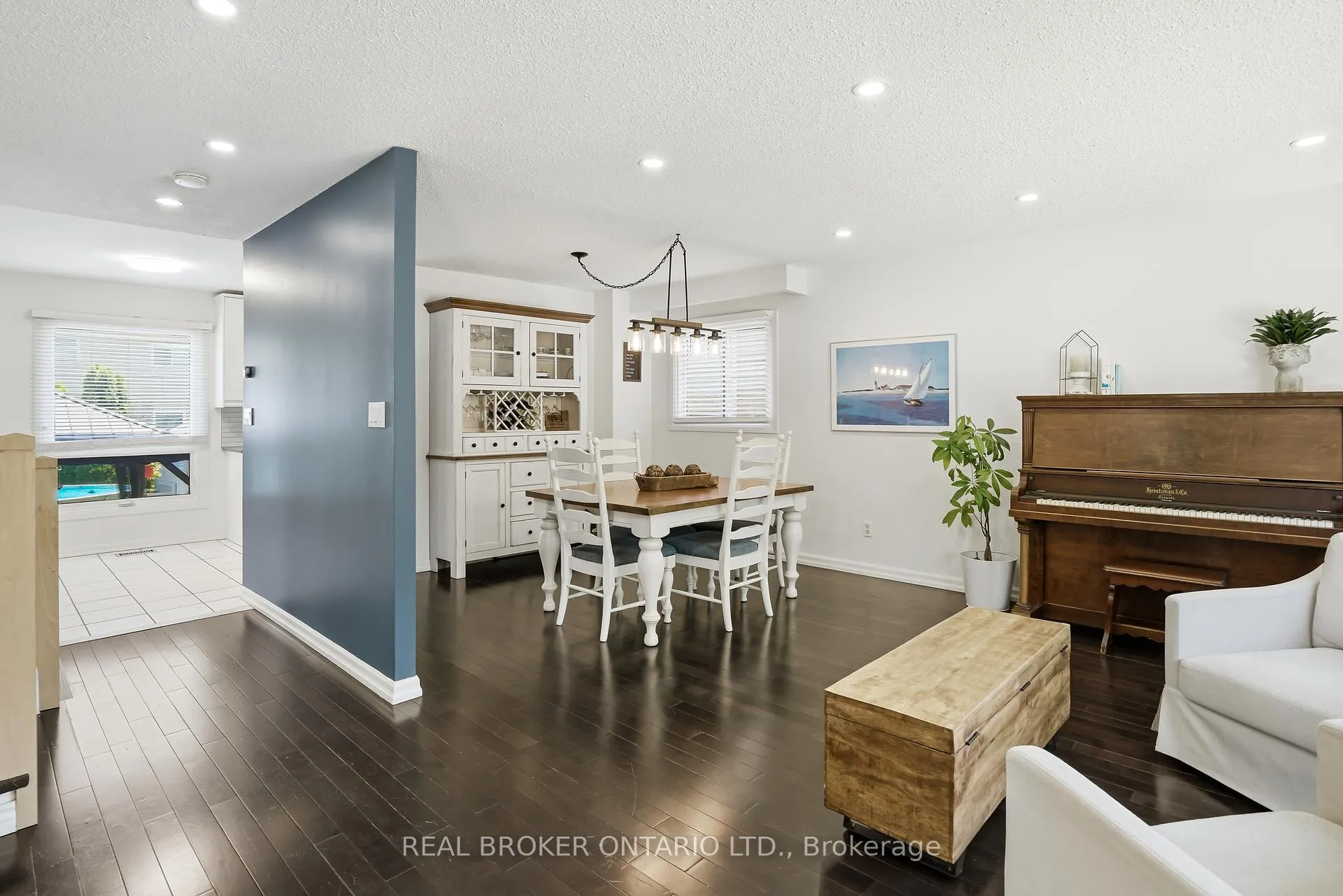 Photo 17 of 7 Fairington Crescent, St. Catharines, Lakeshore — HOMEH