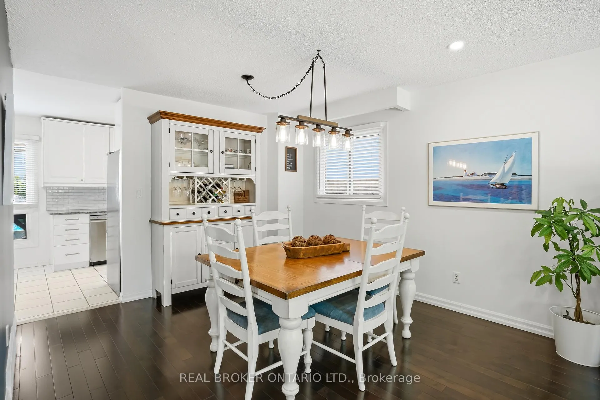 Photo 18 of 7 Fairington Crescent, St. Catharines, Lakeshore — HOMEH