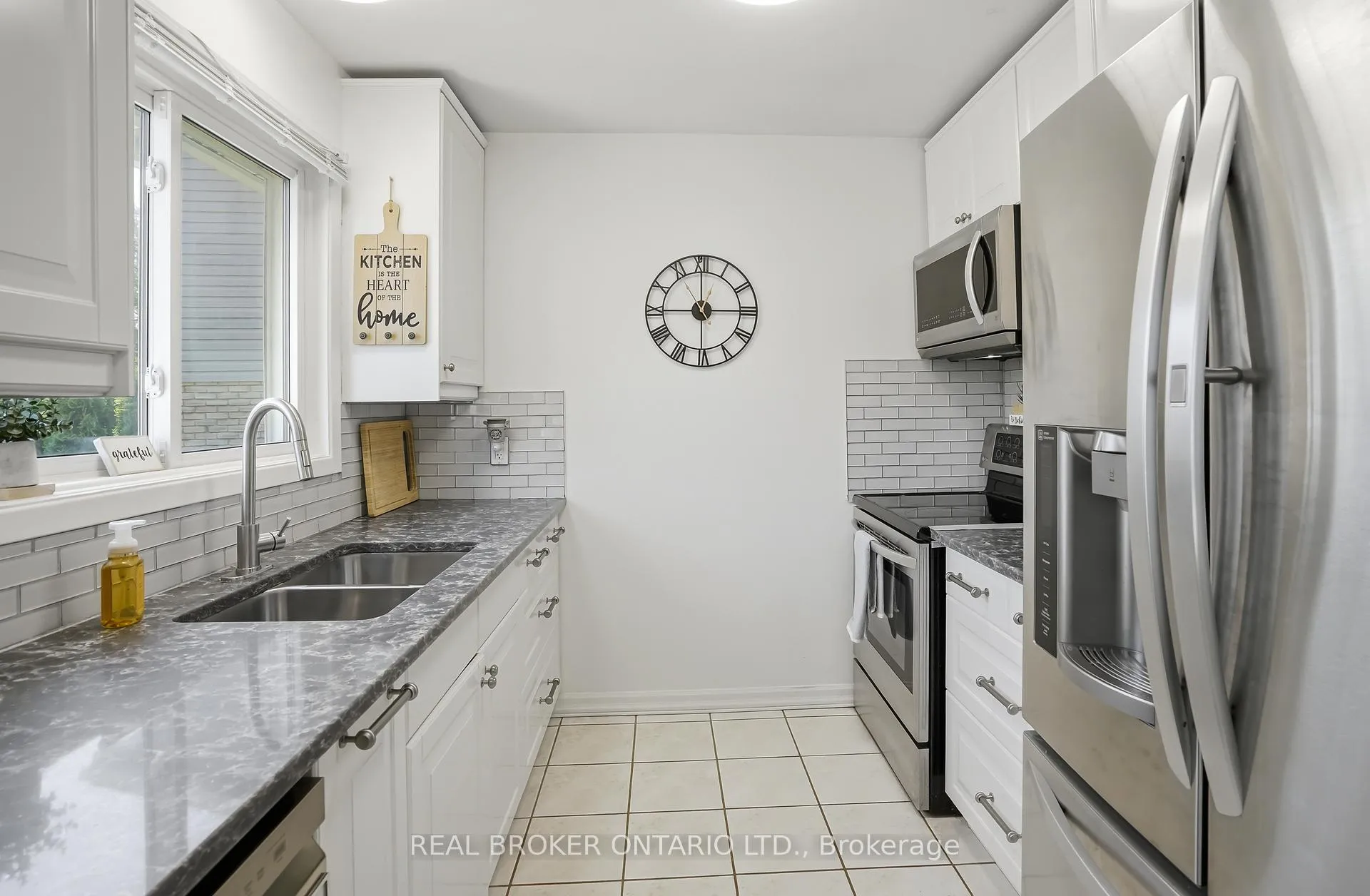 Photo 20 of 7 Fairington Crescent, St. Catharines, Lakeshore — HOMEH