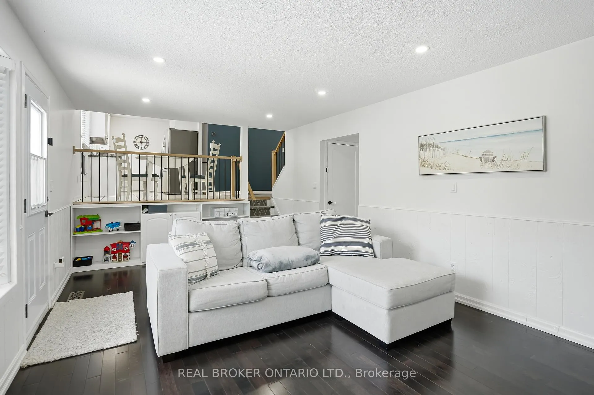 Photo 25 of 7 Fairington Crescent, St. Catharines, Lakeshore — HOMEH