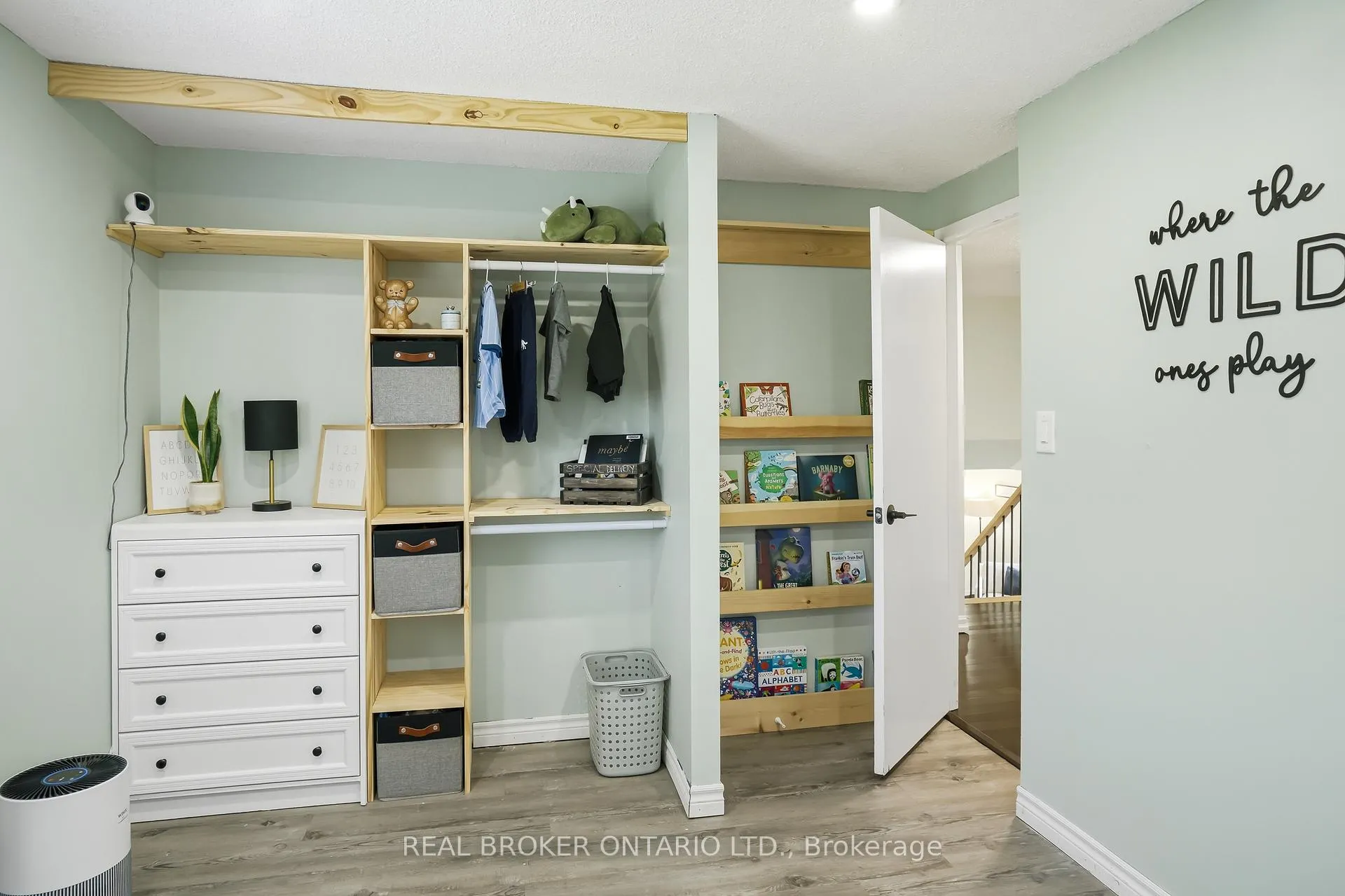 Photo 33 of 7 Fairington Crescent, St. Catharines, Lakeshore — HOMEH