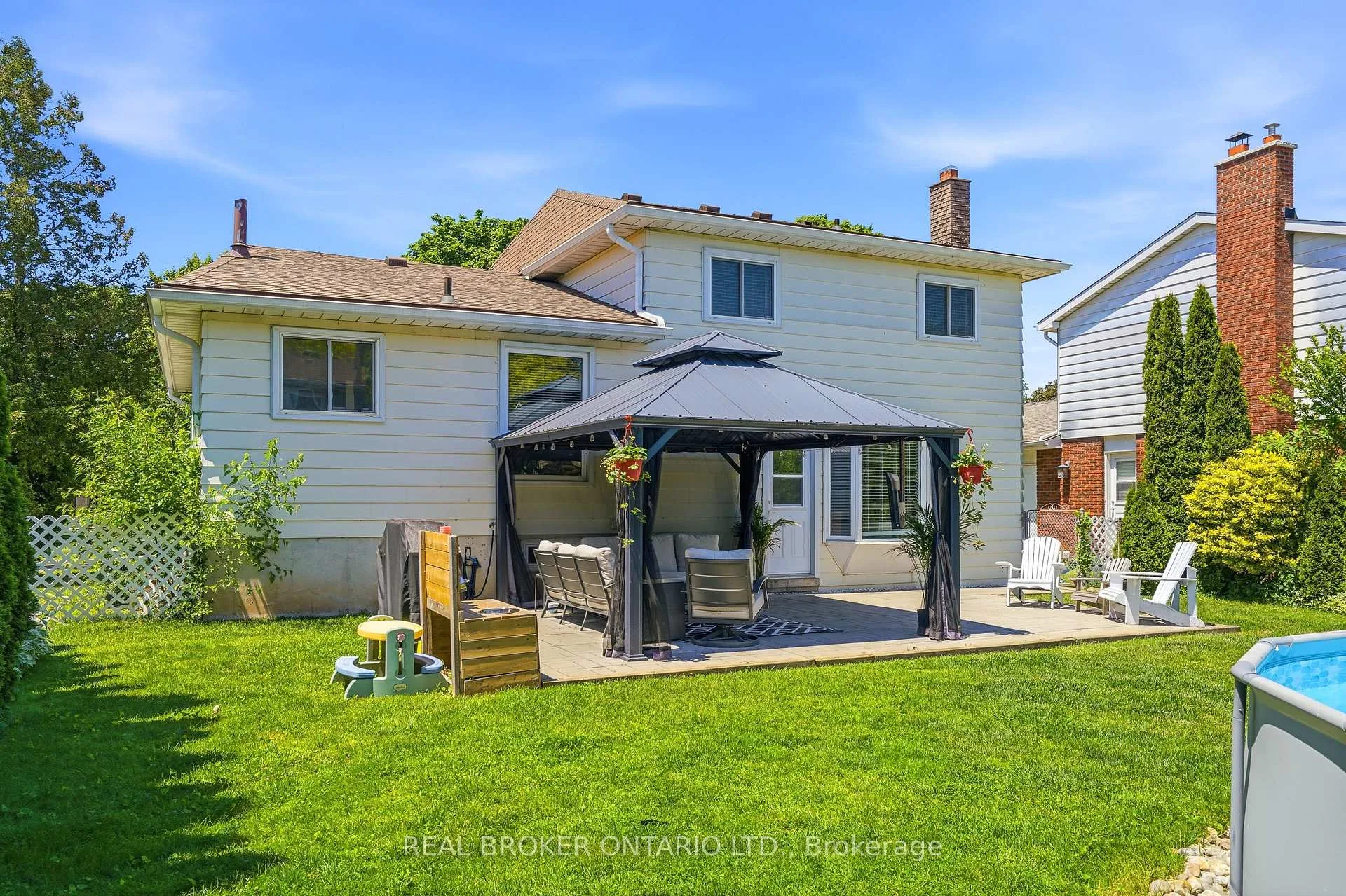 Photo 43 of 7 Fairington Crescent, St. Catharines, Lakeshore — HOMEH