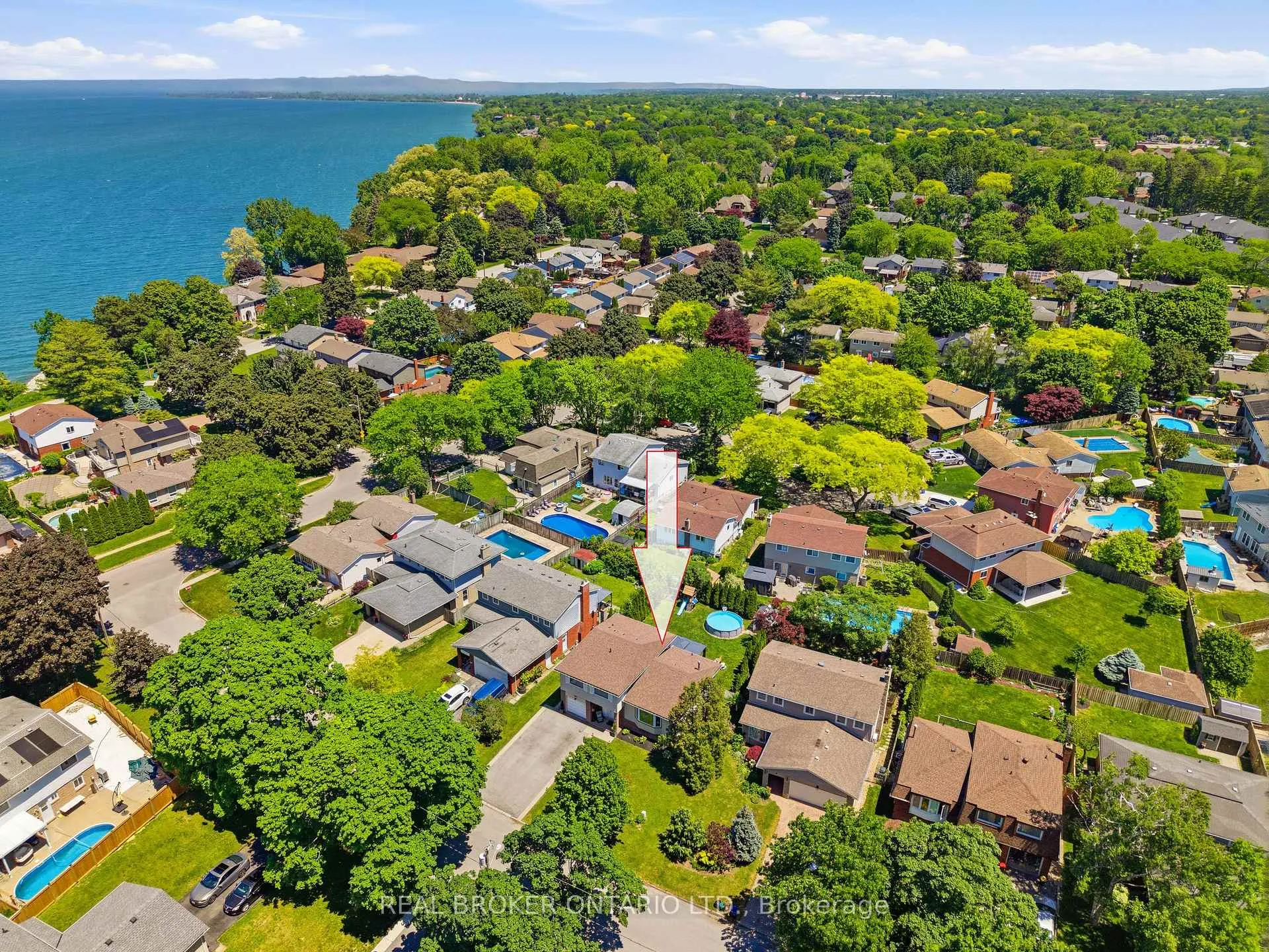 Photo 48 of 7 Fairington Crescent, St. Catharines, Lakeshore — HOMEH