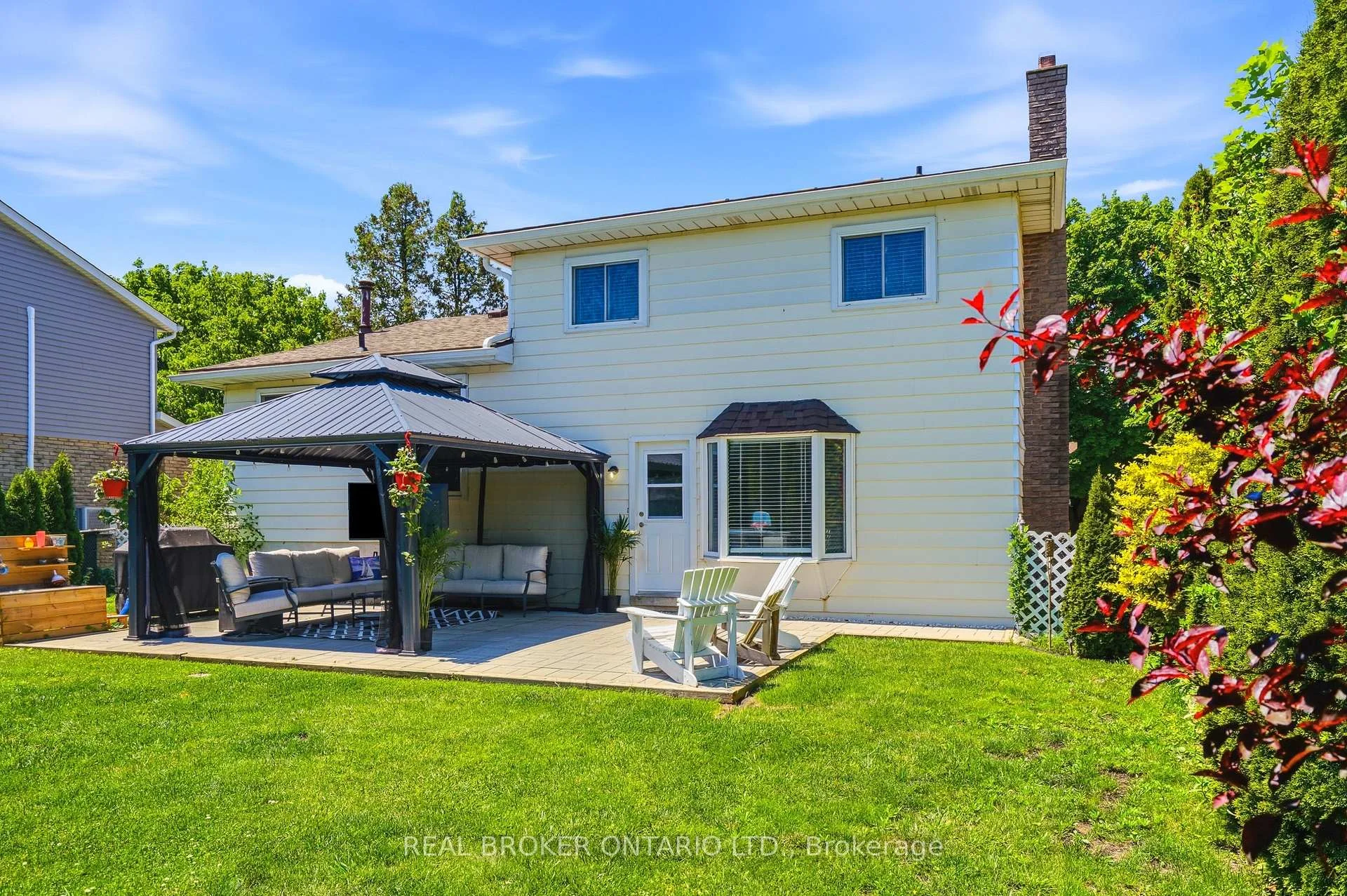 Photo 5 of 7 Fairington Crescent, St. Catharines, Lakeshore — HOMEH