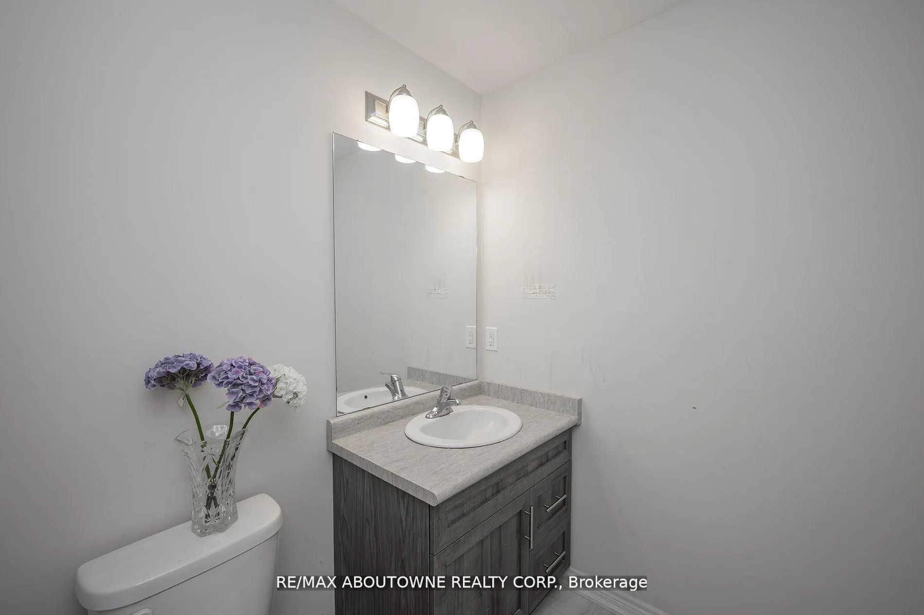Photo 19 of 93 Heron Street, Welland, Coyle Creek — HOMEH